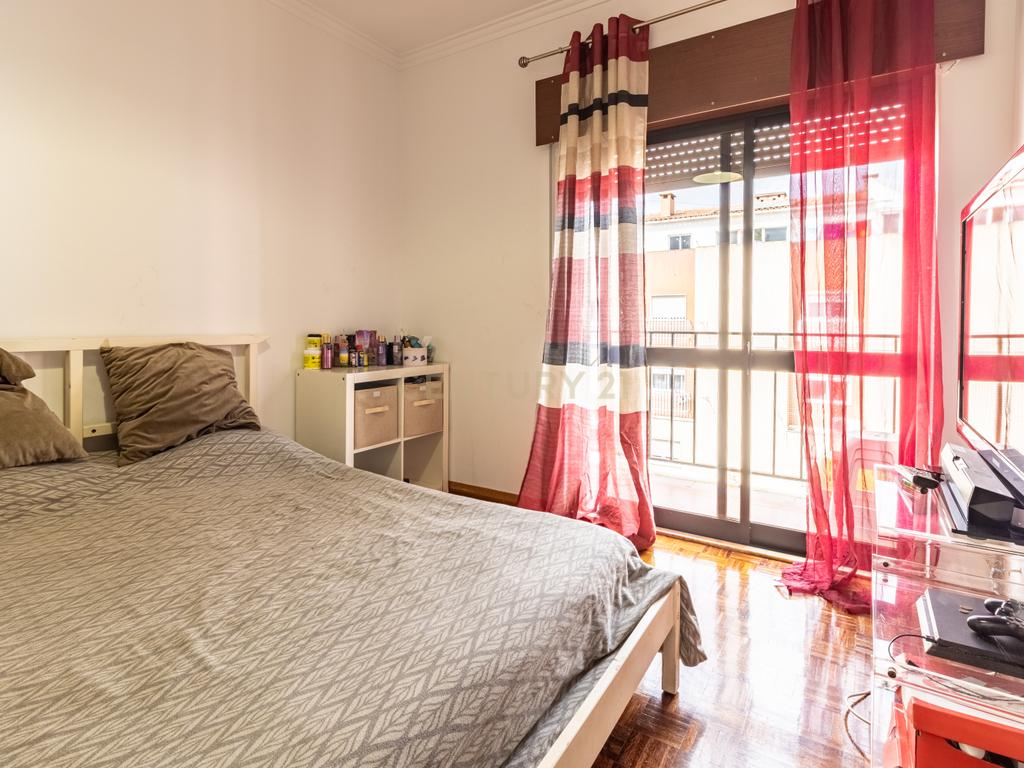 Apartamento T3 com Varanda na Quinta do Conde – 3º Andar  - Image 23