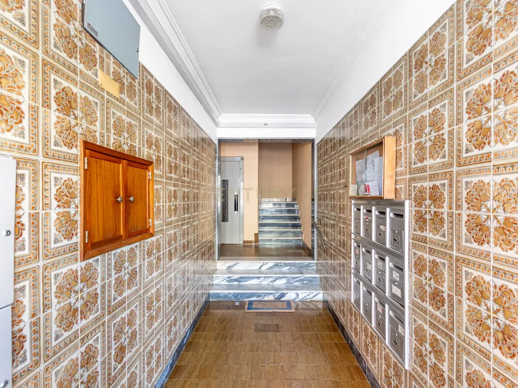 Apartamento T3 com Vista Panorâmica no Montijo - Image 18