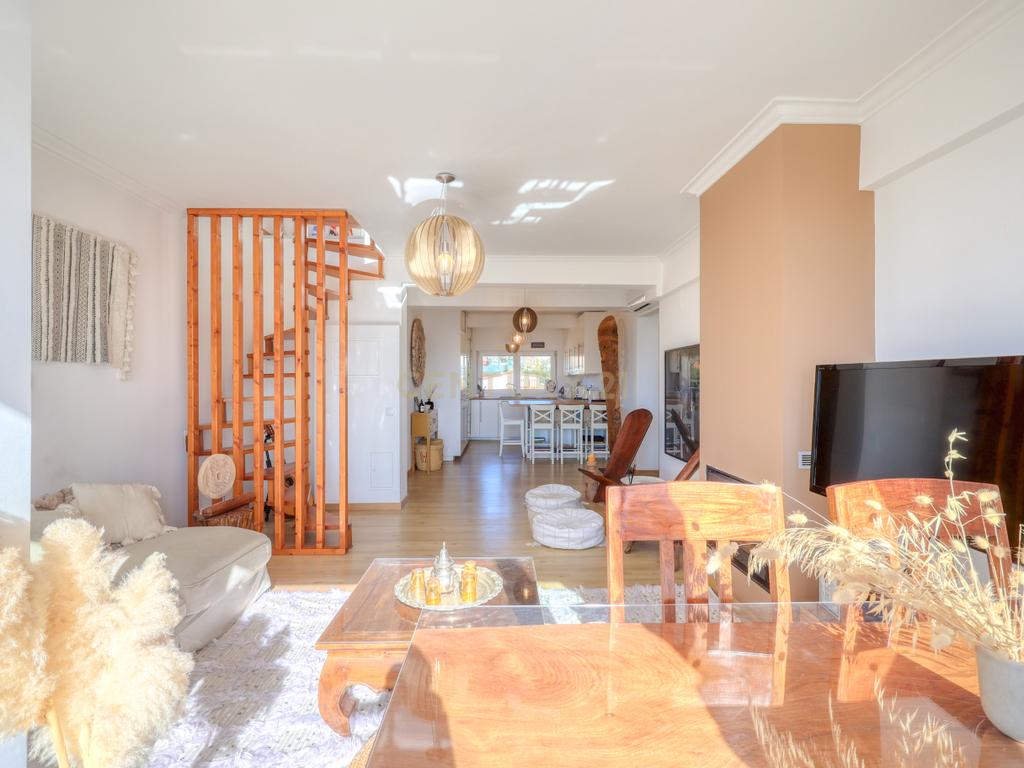 Deslumbrante Apartamento T4 Duplex com Vista Golfe para Venda no Estoril - Image 3