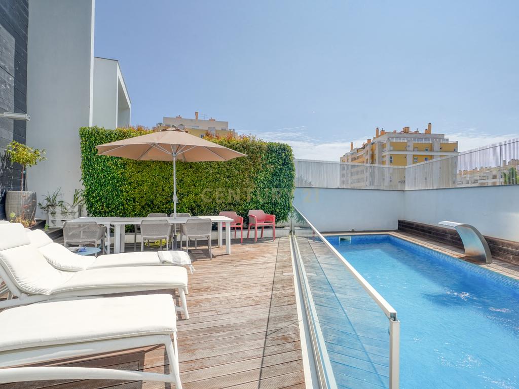 Arrendamento de moradia de charme nos Jardins da Parede com garagem, piscina e terraço - Image 38