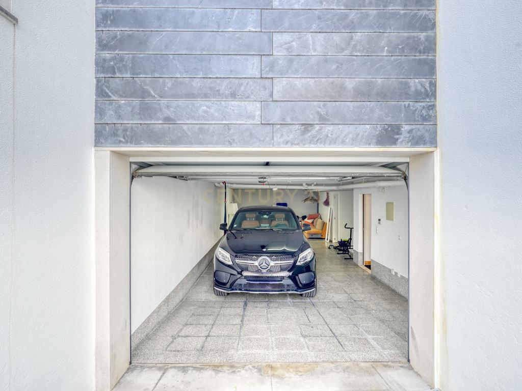 Arrendamento de moradia de charme nos Jardins da Parede com garagem, piscina e terraço - Image 32