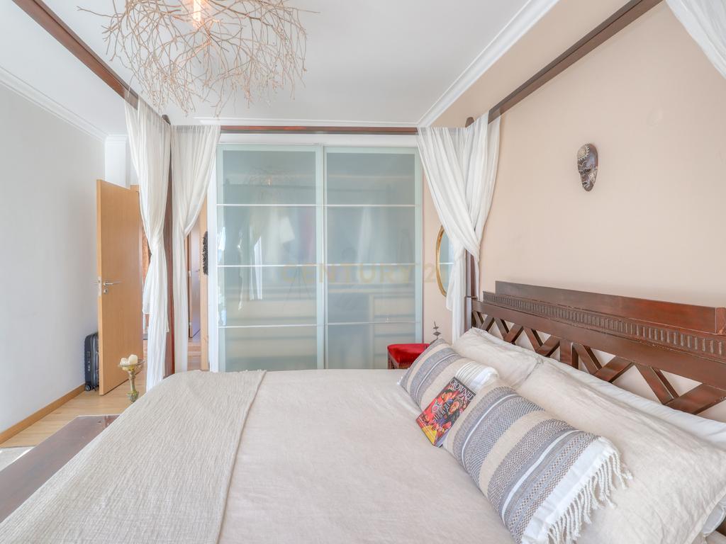 Deslumbrante Apartamento T4 Duplex com Vista Golfe para Venda no Estoril - Image 15