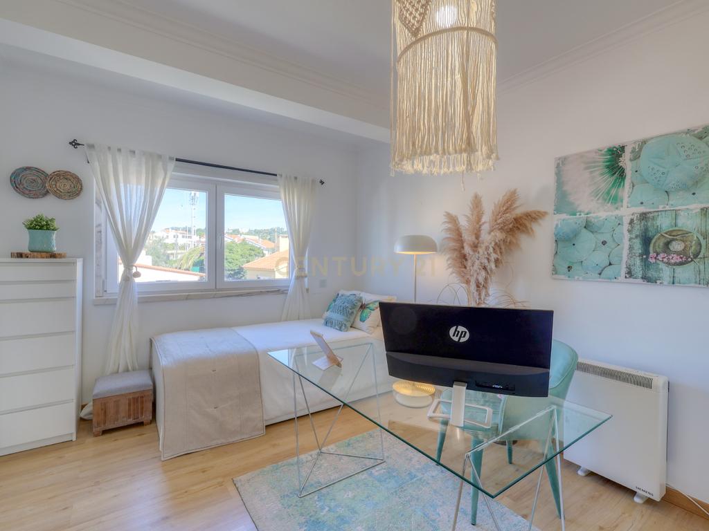 Deslumbrante Apartamento T4 Duplex com Vista Golfe para Venda no Estoril - Image 20