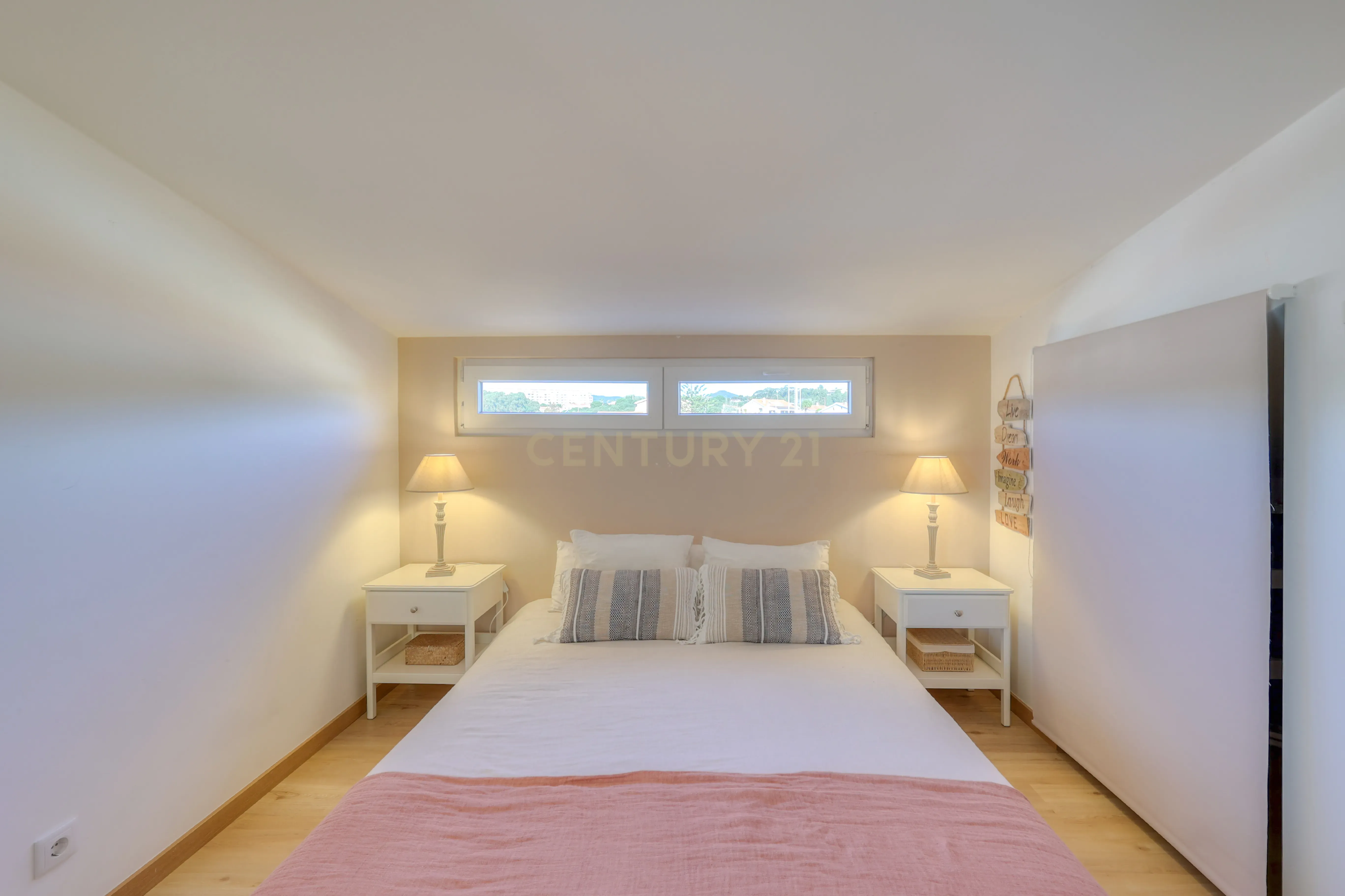 Deslumbrante Apartamento T4 Duplex com Vista Golfe para Venda no Estoril - Image 28