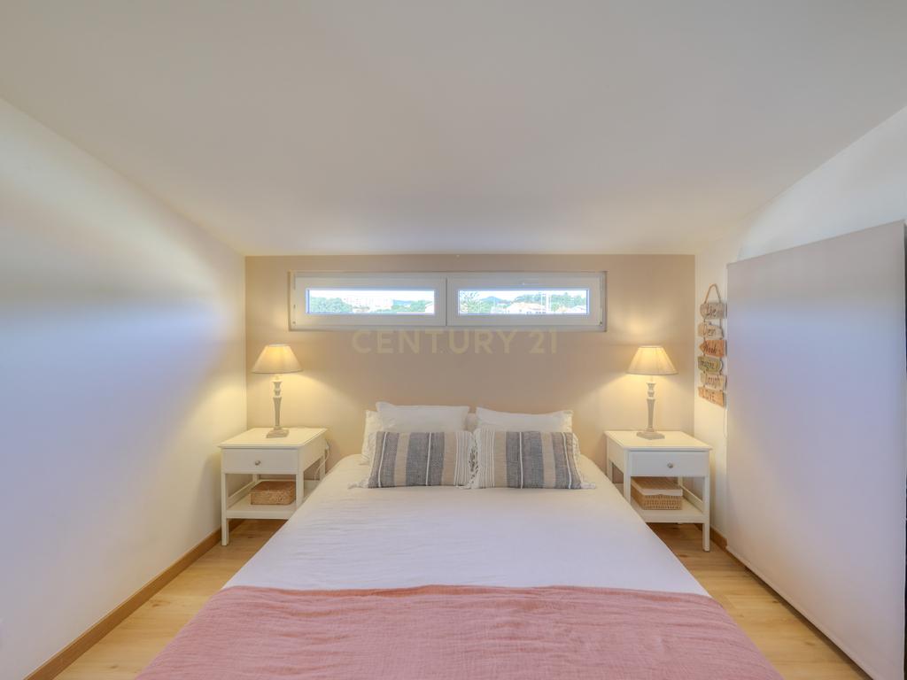 Deslumbrante Apartamento T4 Duplex com Vista Golfe para Venda no Estoril - Image 28