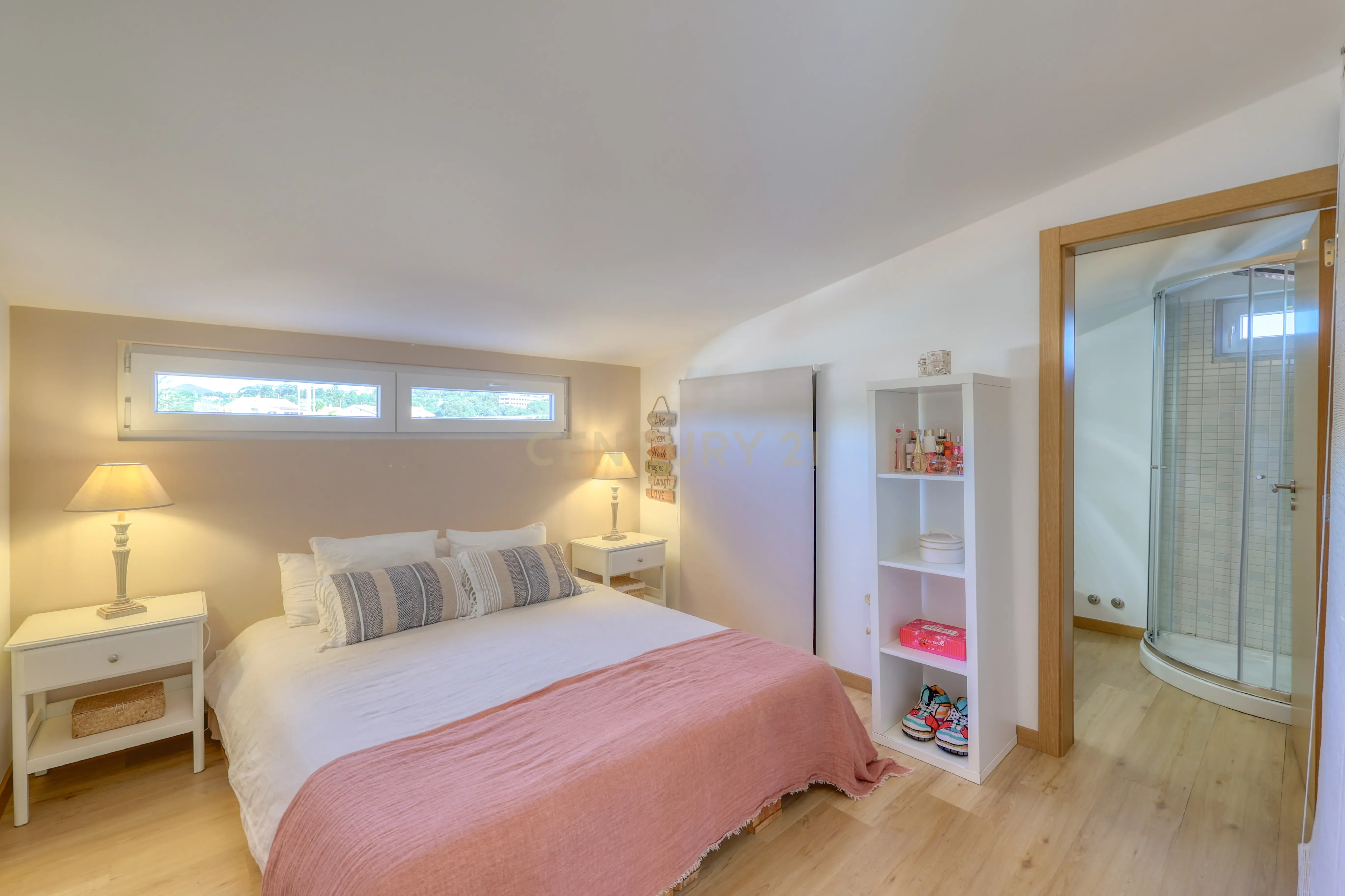 Deslumbrante Apartamento T4 Duplex com Vista Golfe para Venda no Estoril - Image 34
