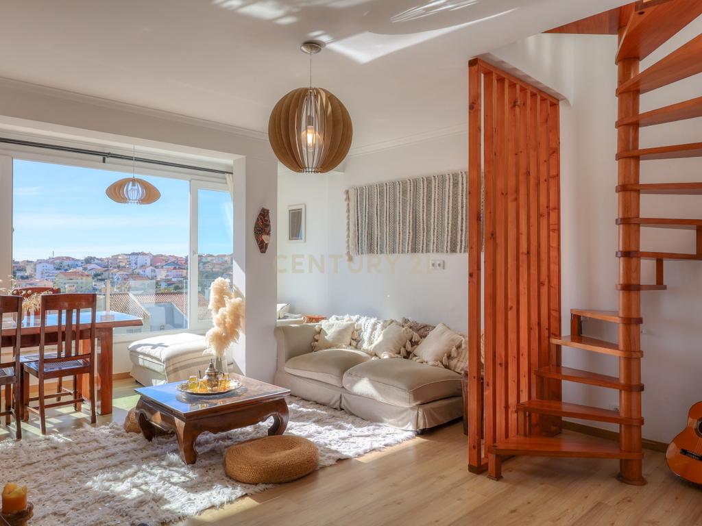 Deslumbrante Apartamento T4 Duplex com Vista Golfe para Venda no Estoril - Image 25