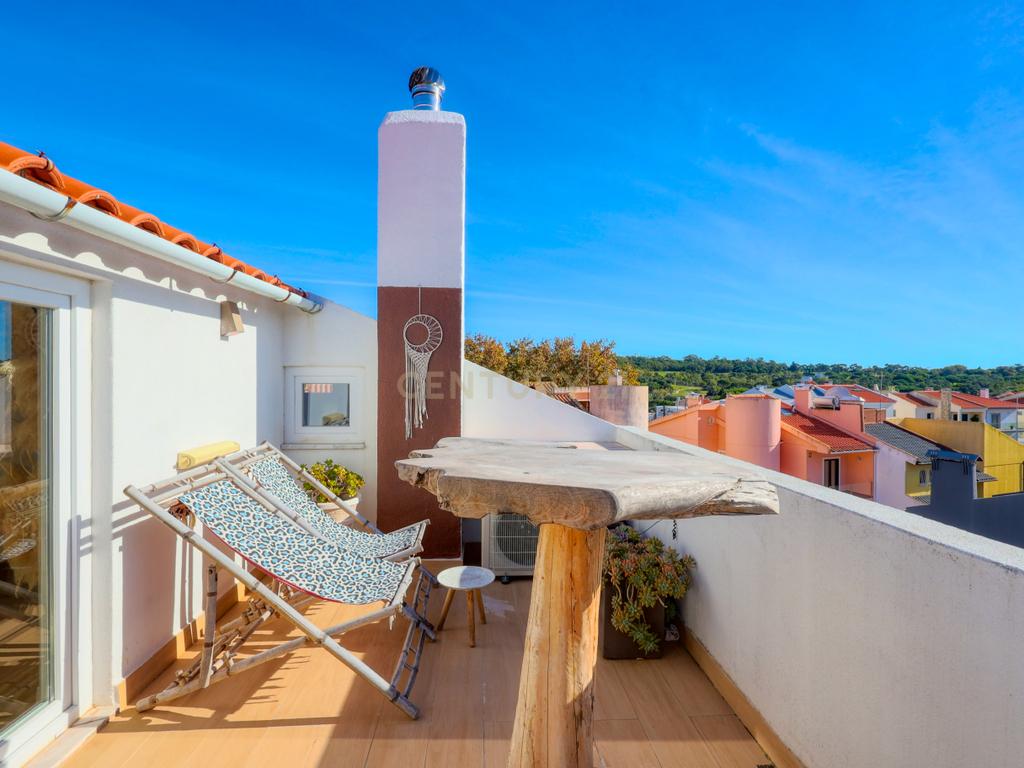 Deslumbrante Apartamento T4 Duplex com Vista Golfe para Venda no Estoril - Image 2