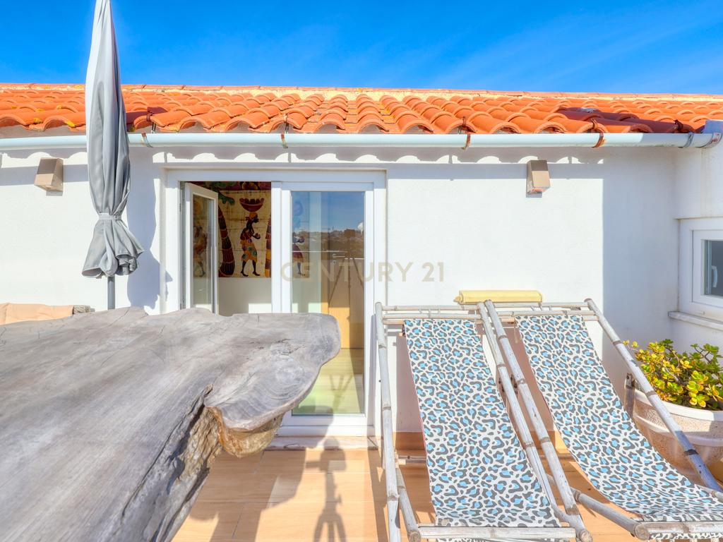 Deslumbrante Apartamento T4 Duplex com Vista Golfe para Venda no Estoril - Image 33