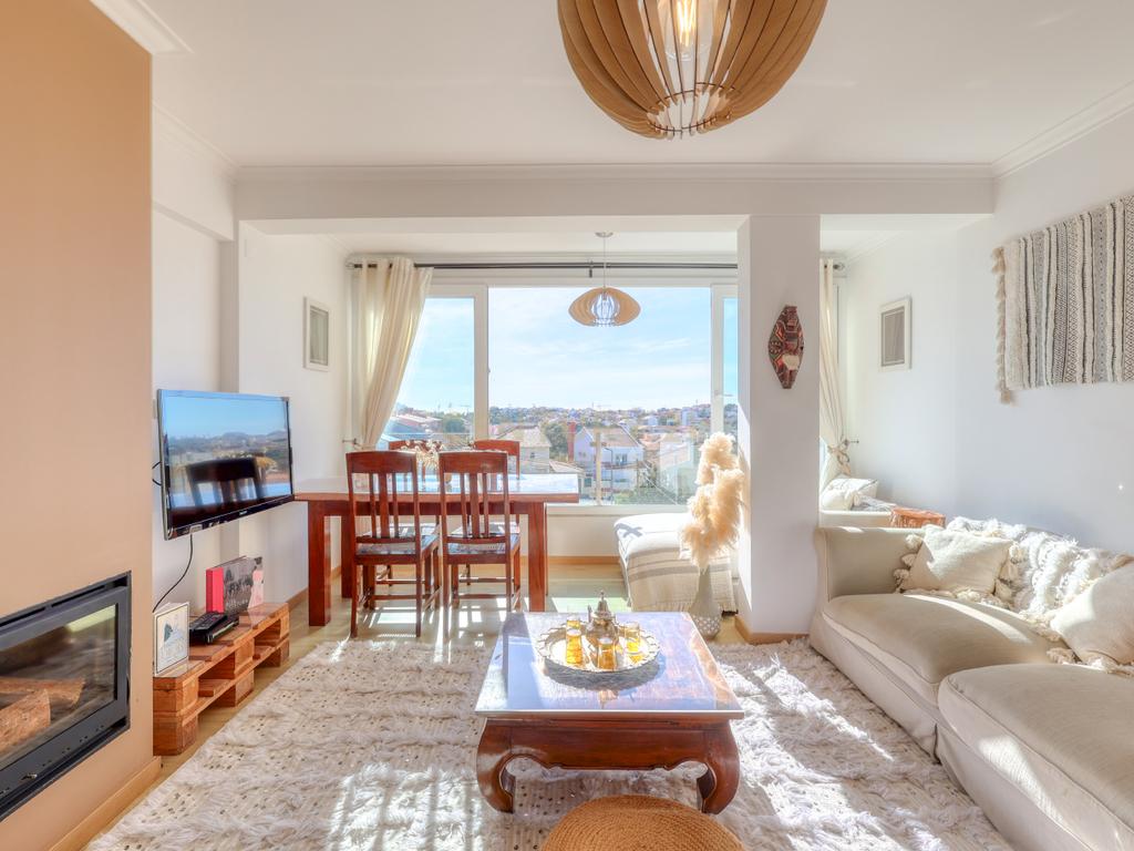 Deslumbrante Apartamento T4 Duplex com Vista Golfe para Venda no Estoril - Image 1