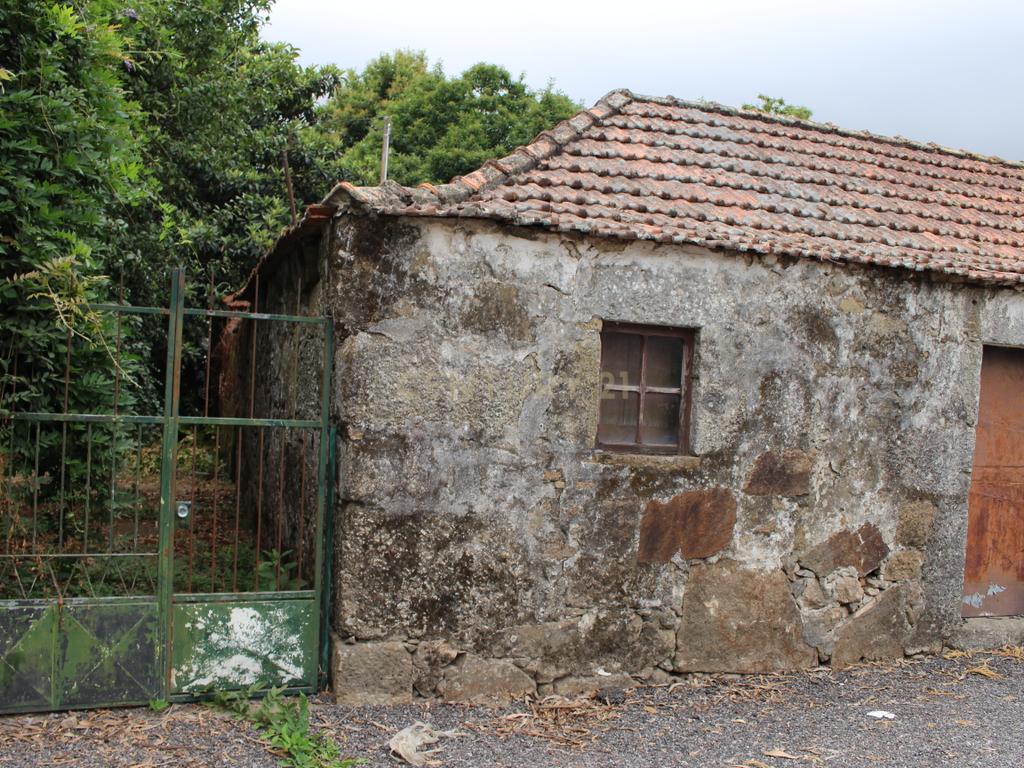 Moradia para restauro - oportunidade de investimento Paços de Ferreira, Figueiró - Image 4