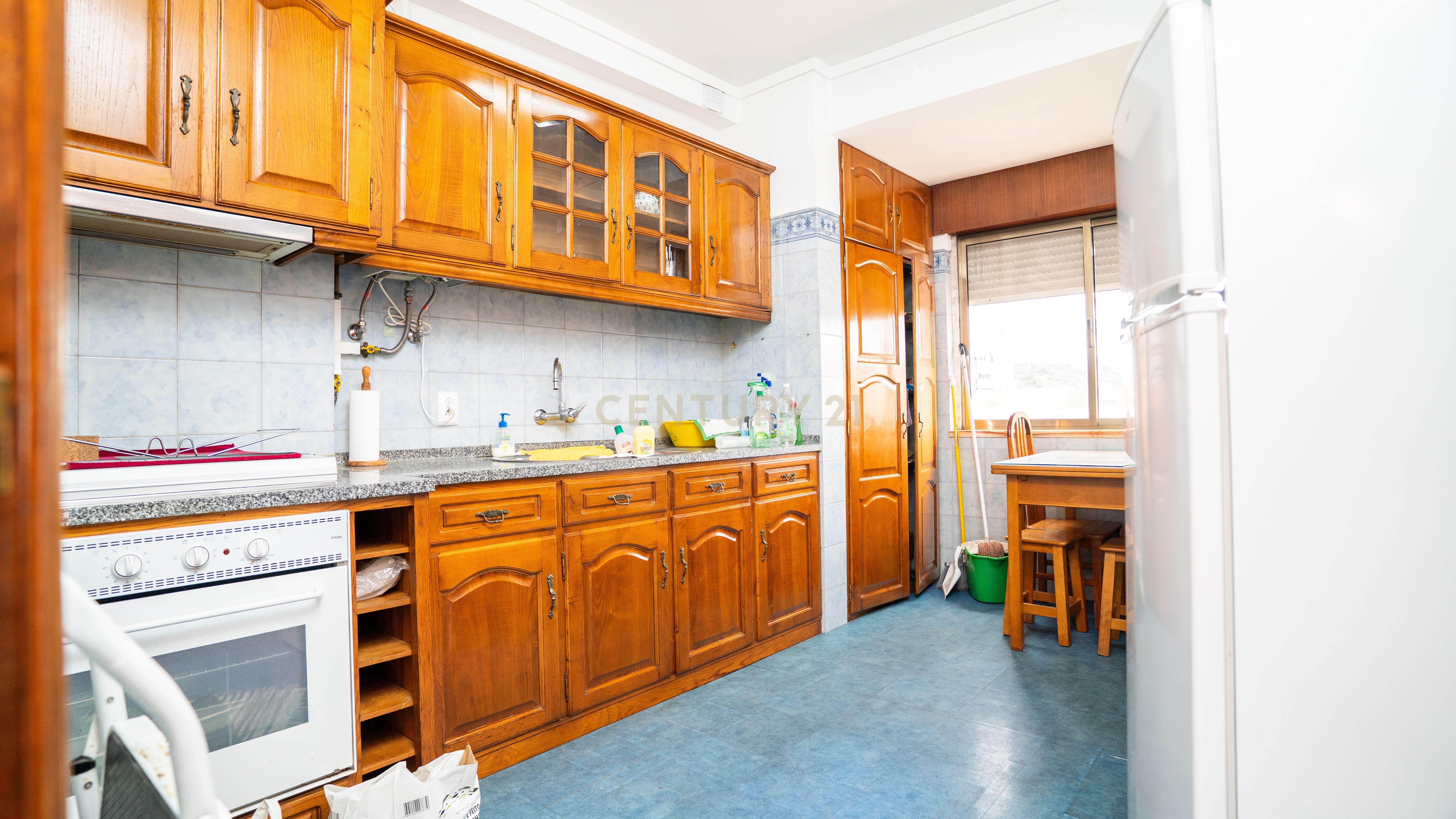 Fotografia 8 de Apartamento T2 para Venda no Centro de Odivelas