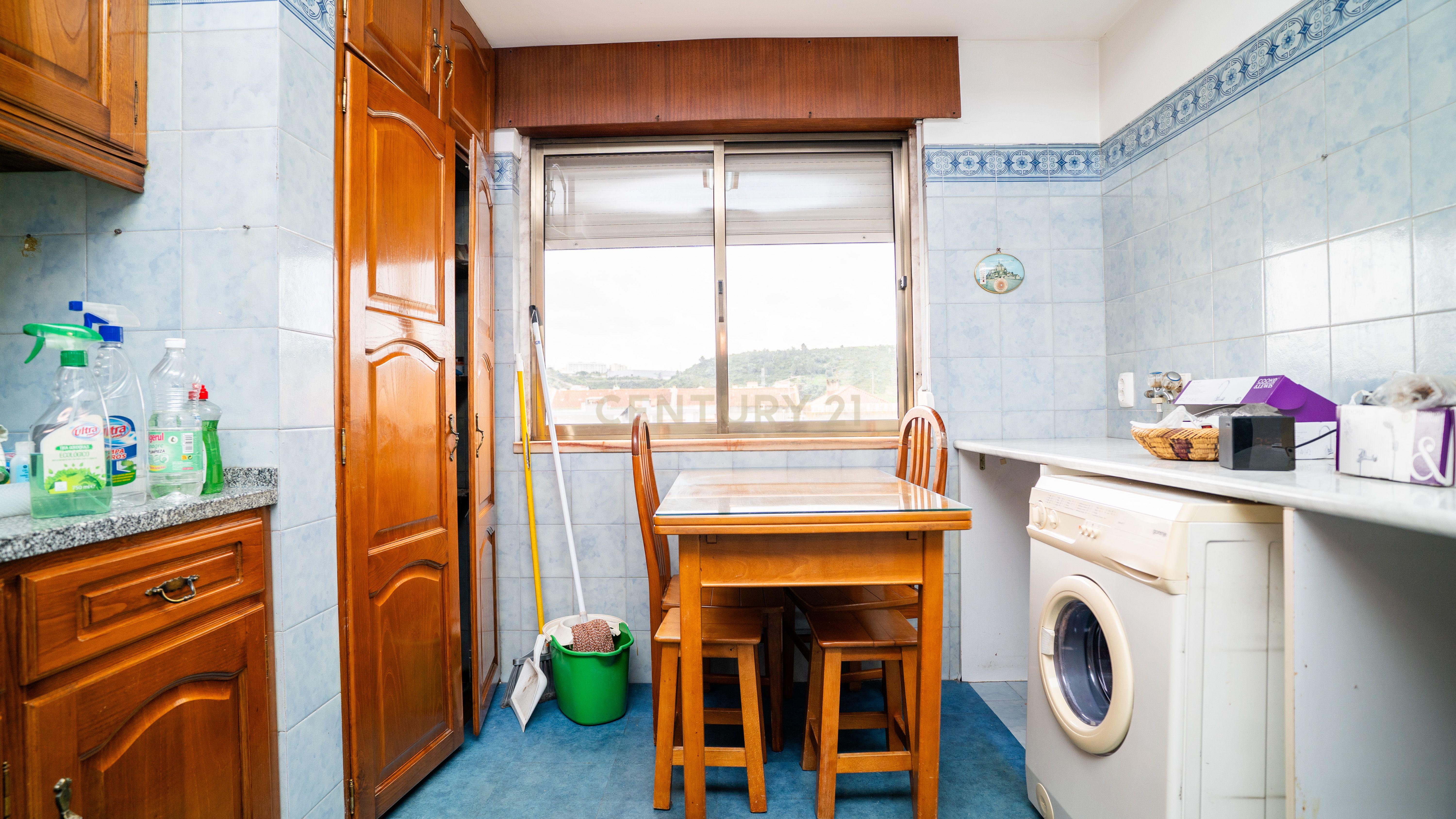 Fotografia 11 de Apartamento T2 para Venda no Centro de Odivelas