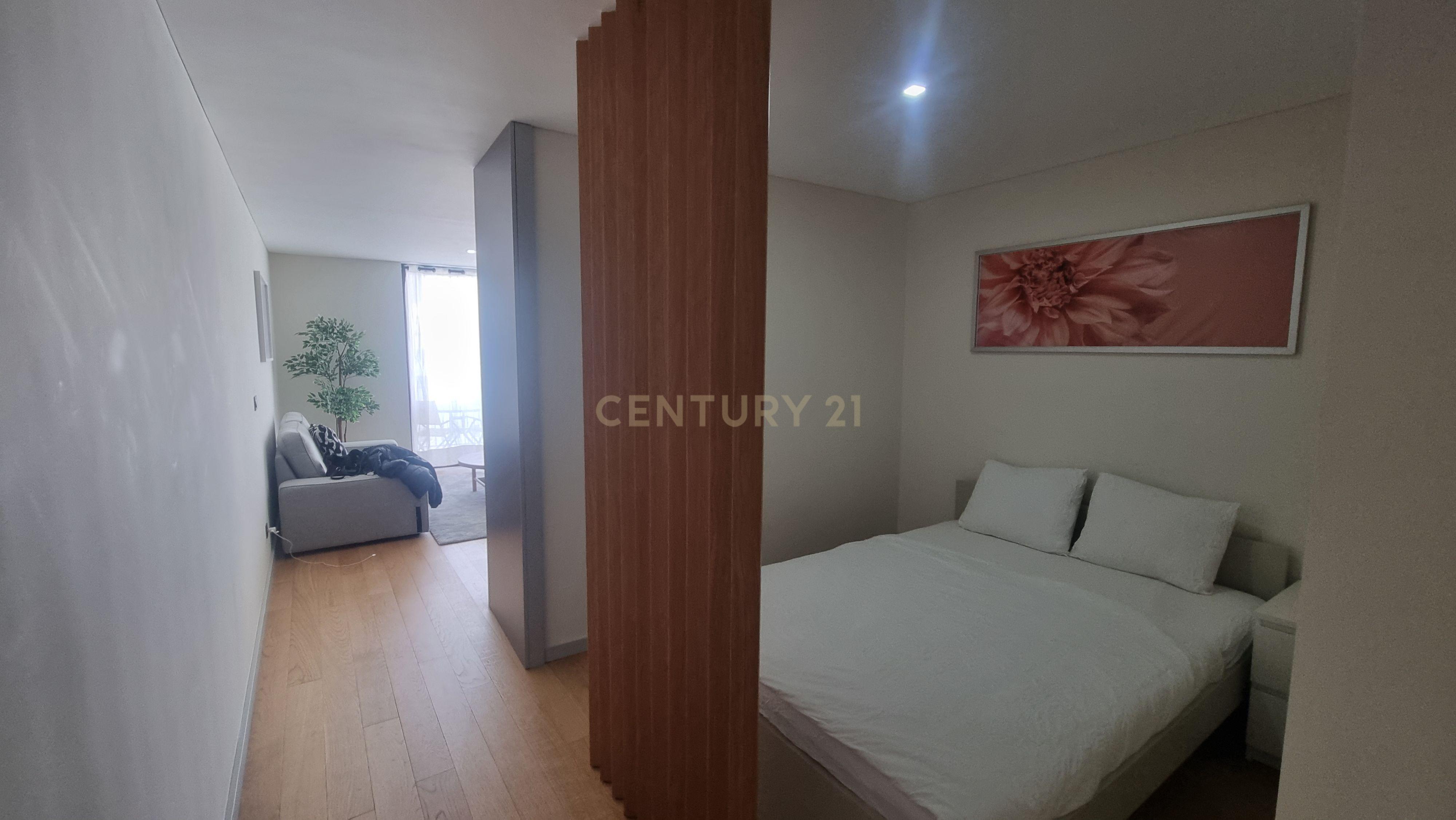 Apartamento T0+1 Mobilado, cozinha equipada. - Image 12