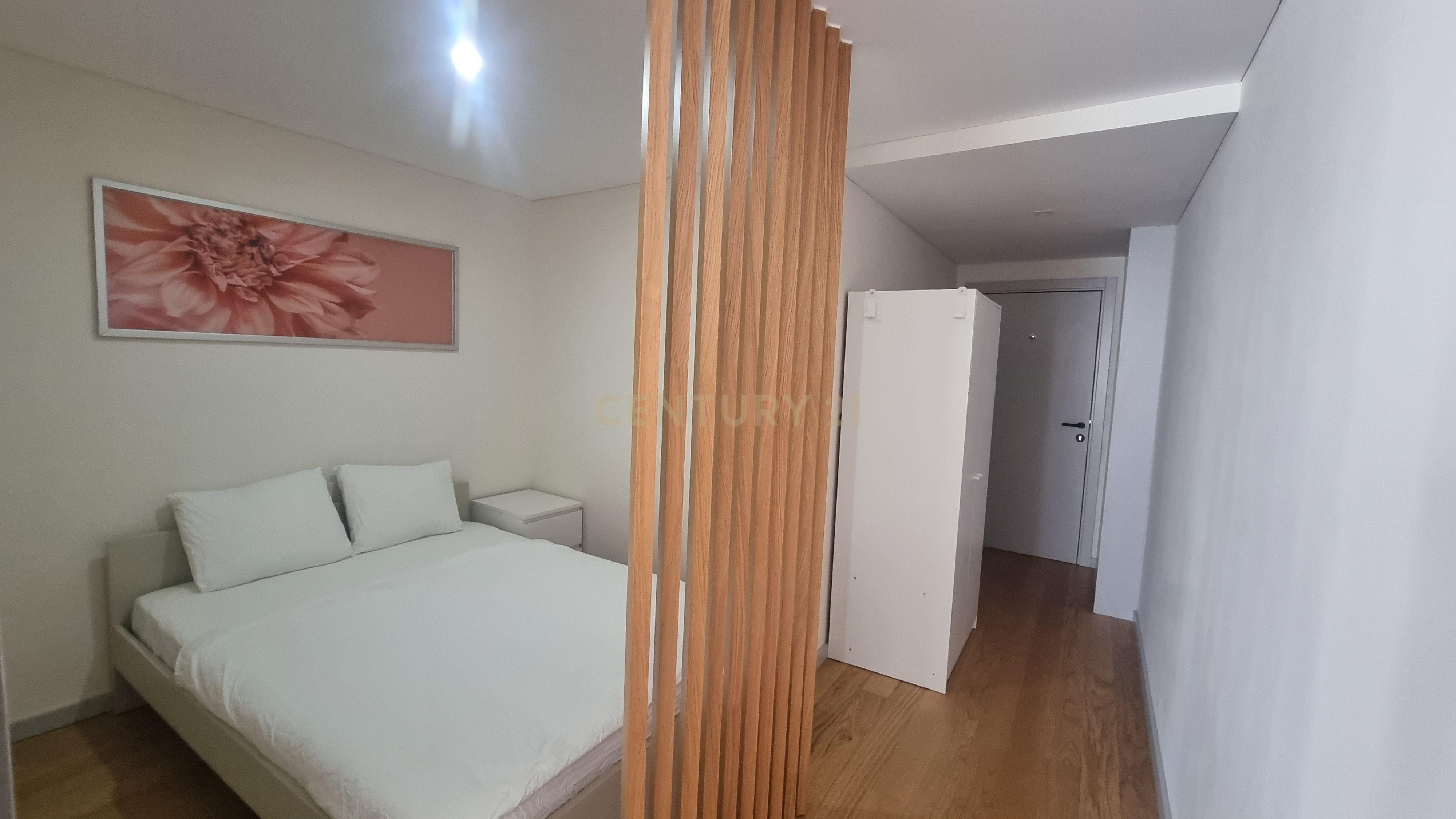 Apartamento T0+1 Mobilado, cozinha equipada. - Image 11