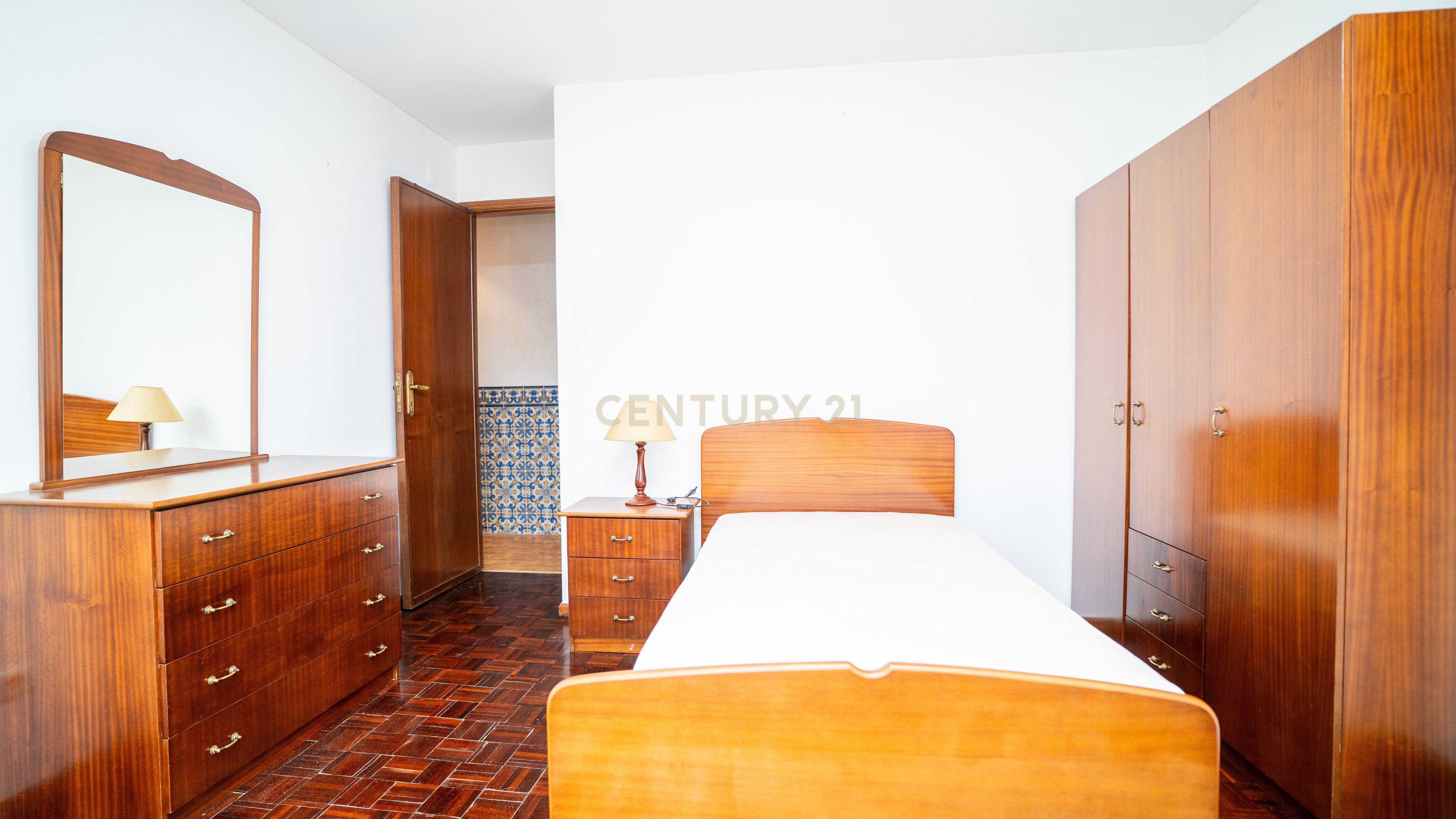 Fotografia 7 de Apartamento T2 para Venda no Centro de Odivelas