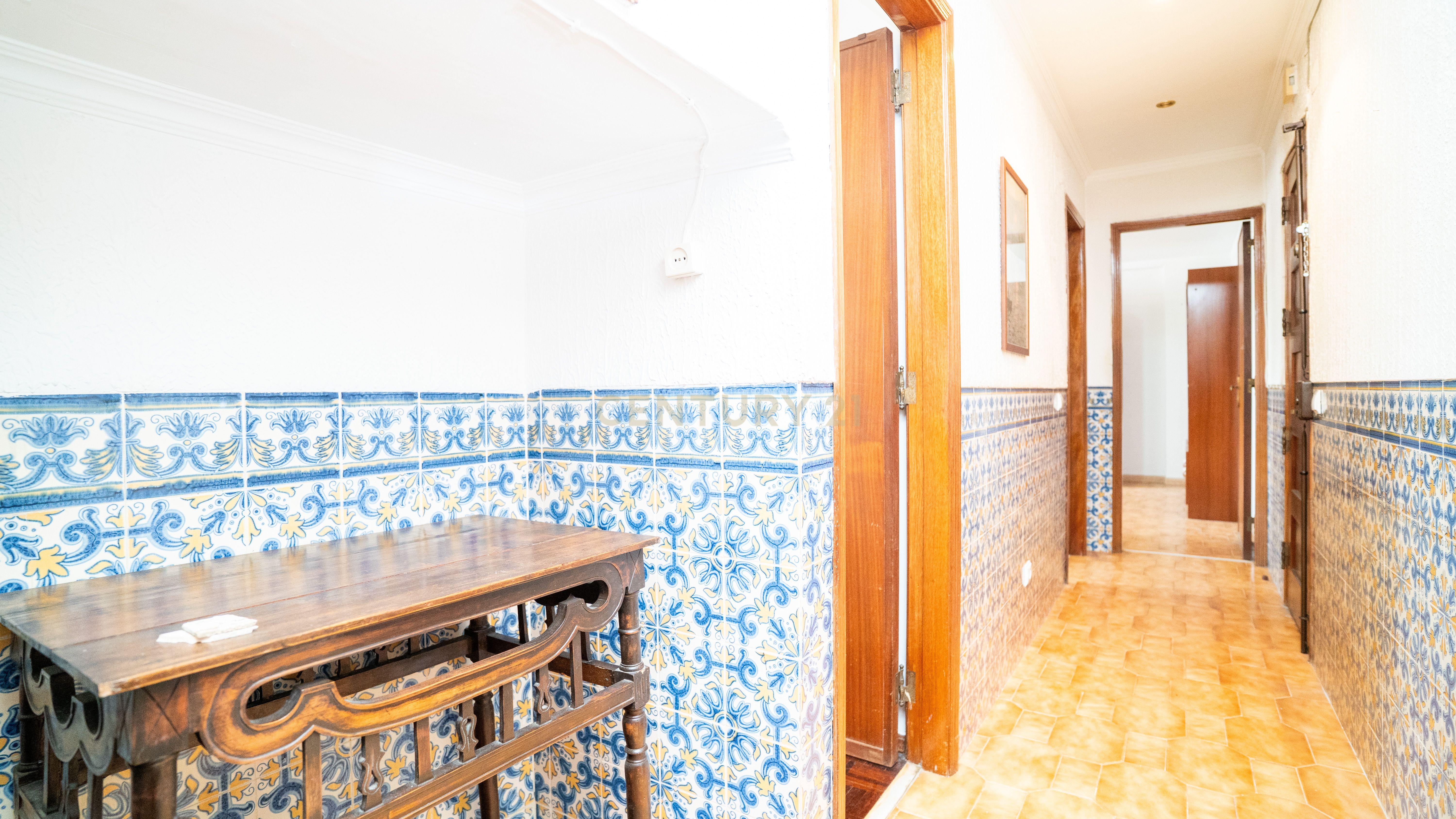 Fotografia 12 de Apartamento T2 para Venda no Centro de Odivelas
