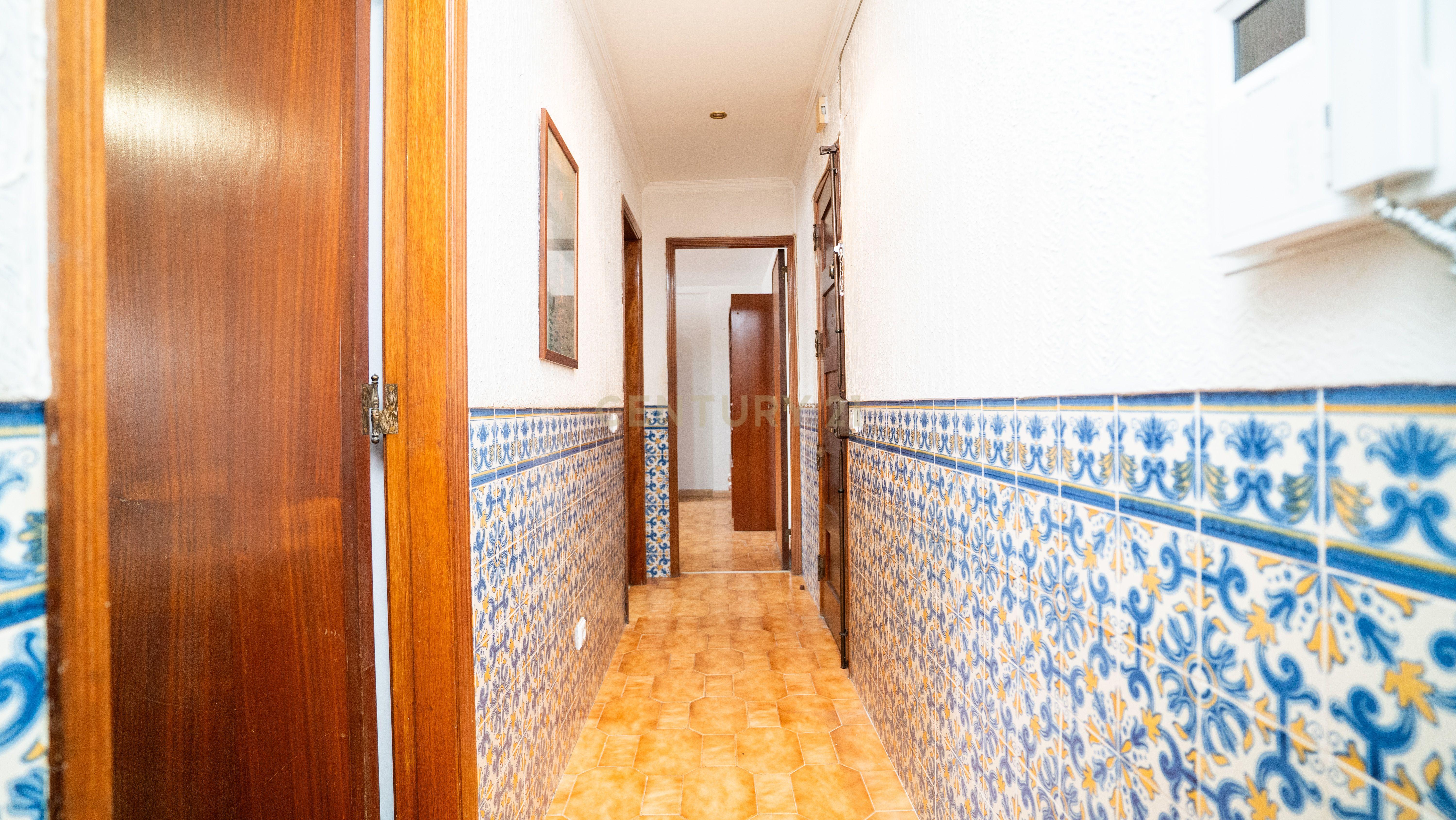 Fotografia 4 de Apartamento T2 para Venda no Centro de Odivelas