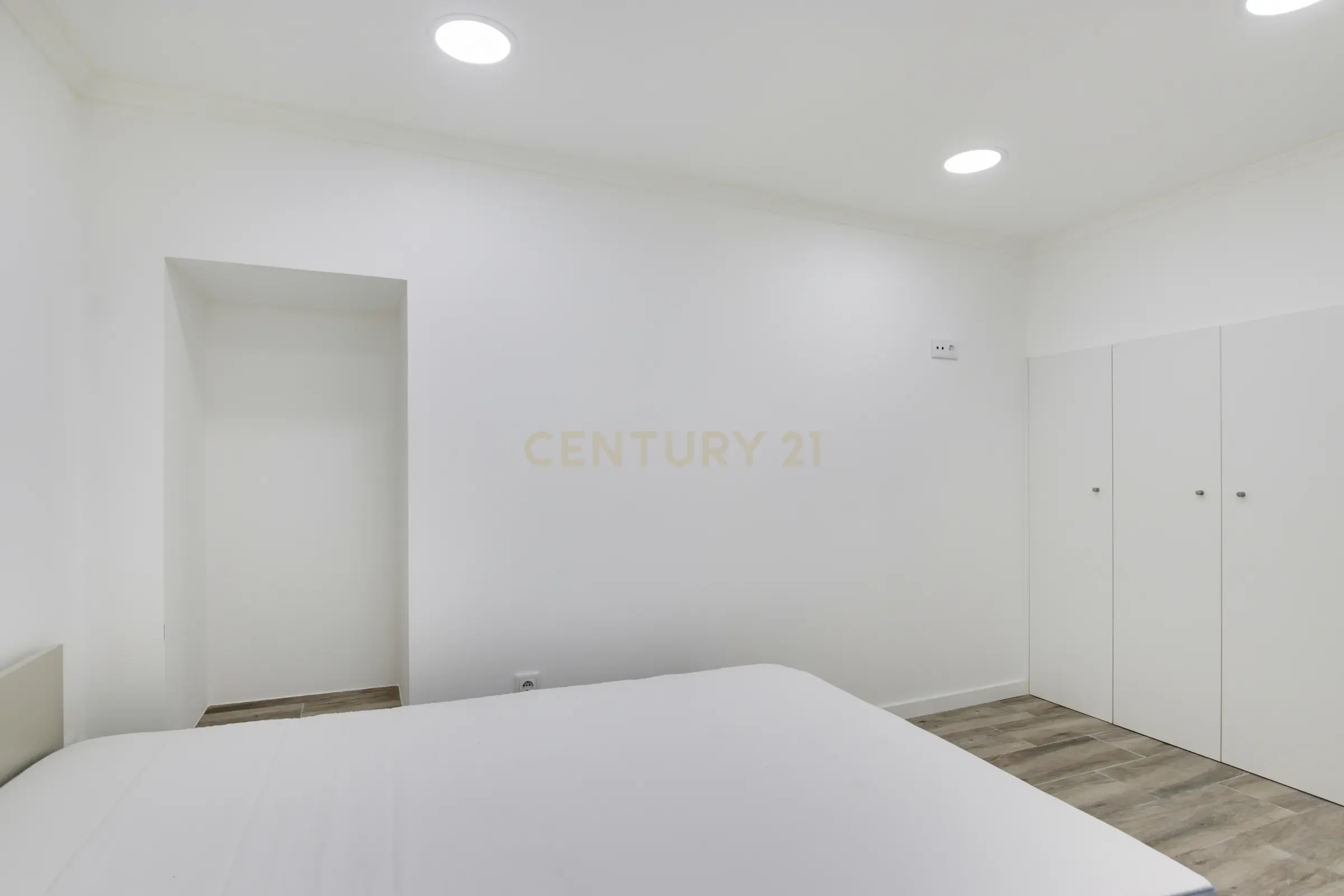 Apartamento T1 Remodelado - Lapa - Image 12