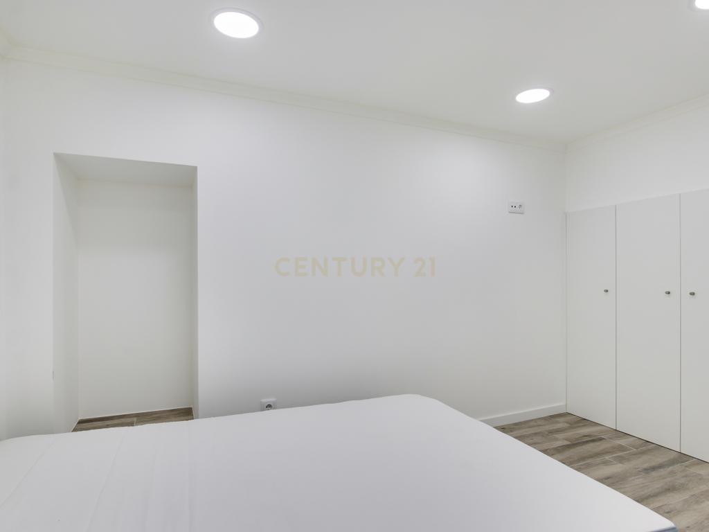 Apartamento T1 Remodelado - Lapa - Image 12