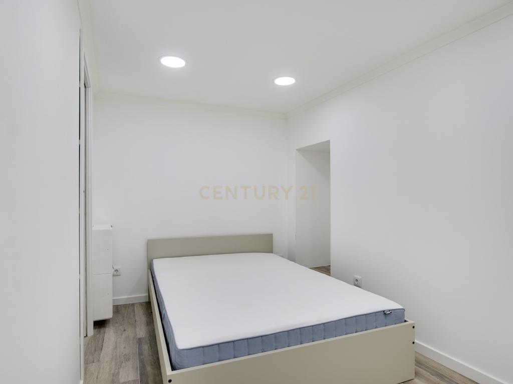 Apartamento T1 Remodelado - Lapa - Image 10