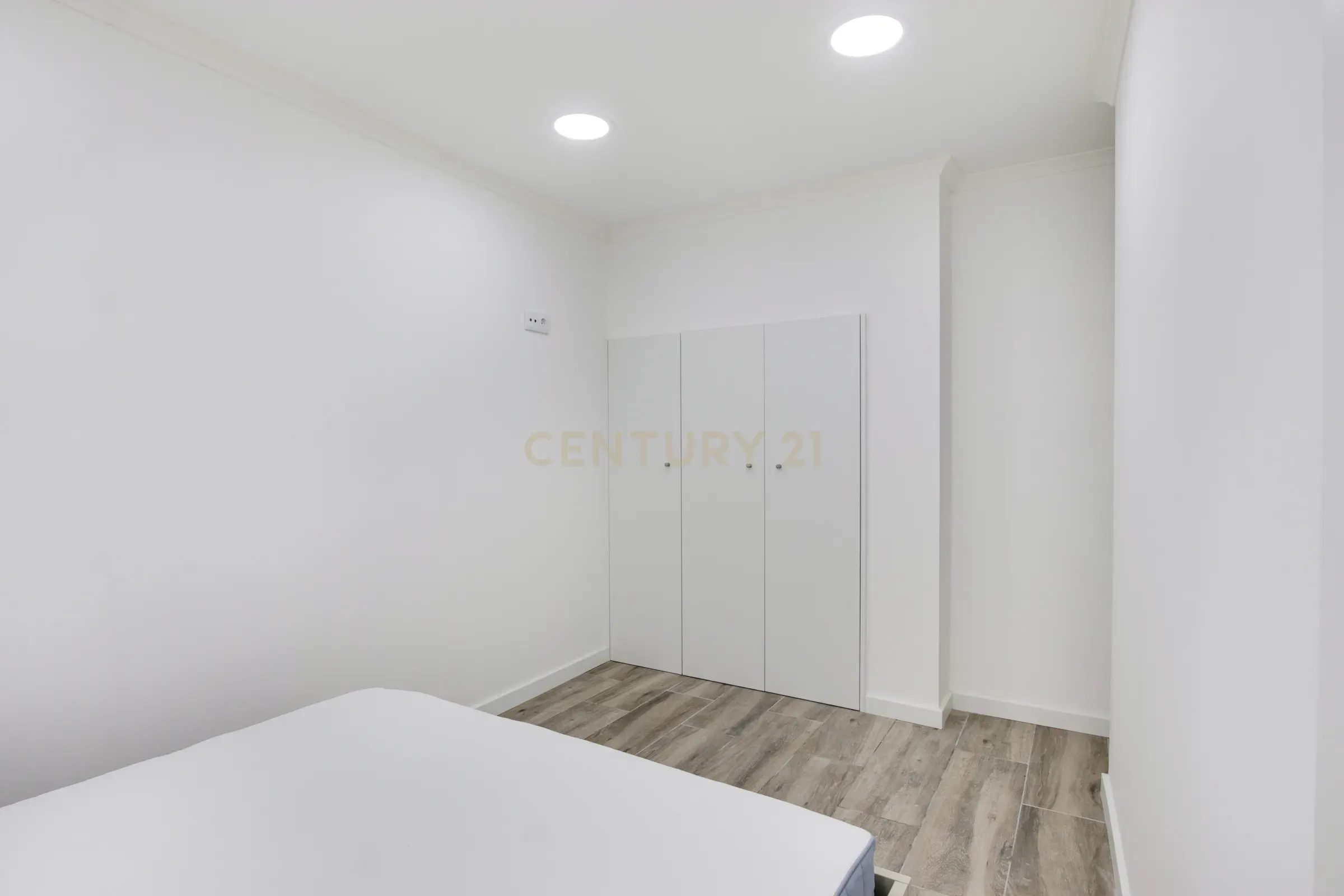 Apartamento T1 Remodelado - Lapa - Image 11