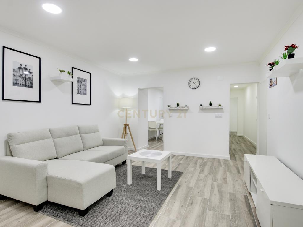 Apartamento T1 Remodelado - Lapa - Image 2