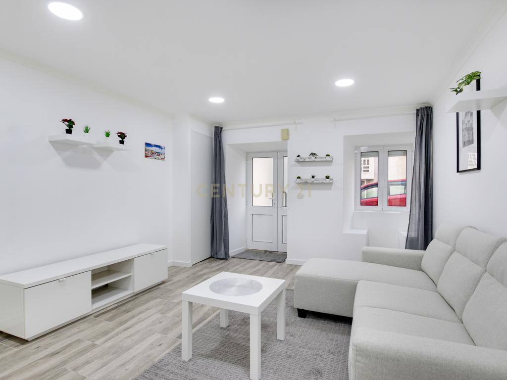 Apartamento T1 Remodelado - Lapa - Image 5