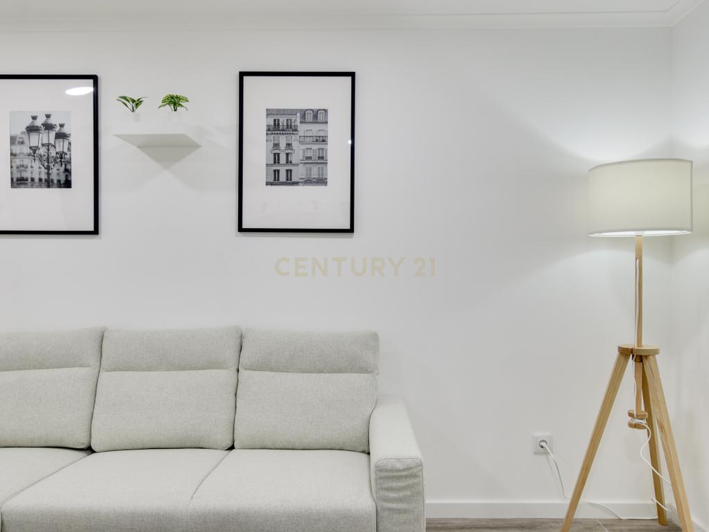 Apartamento T1 Remodelado - Lapa - Image 4