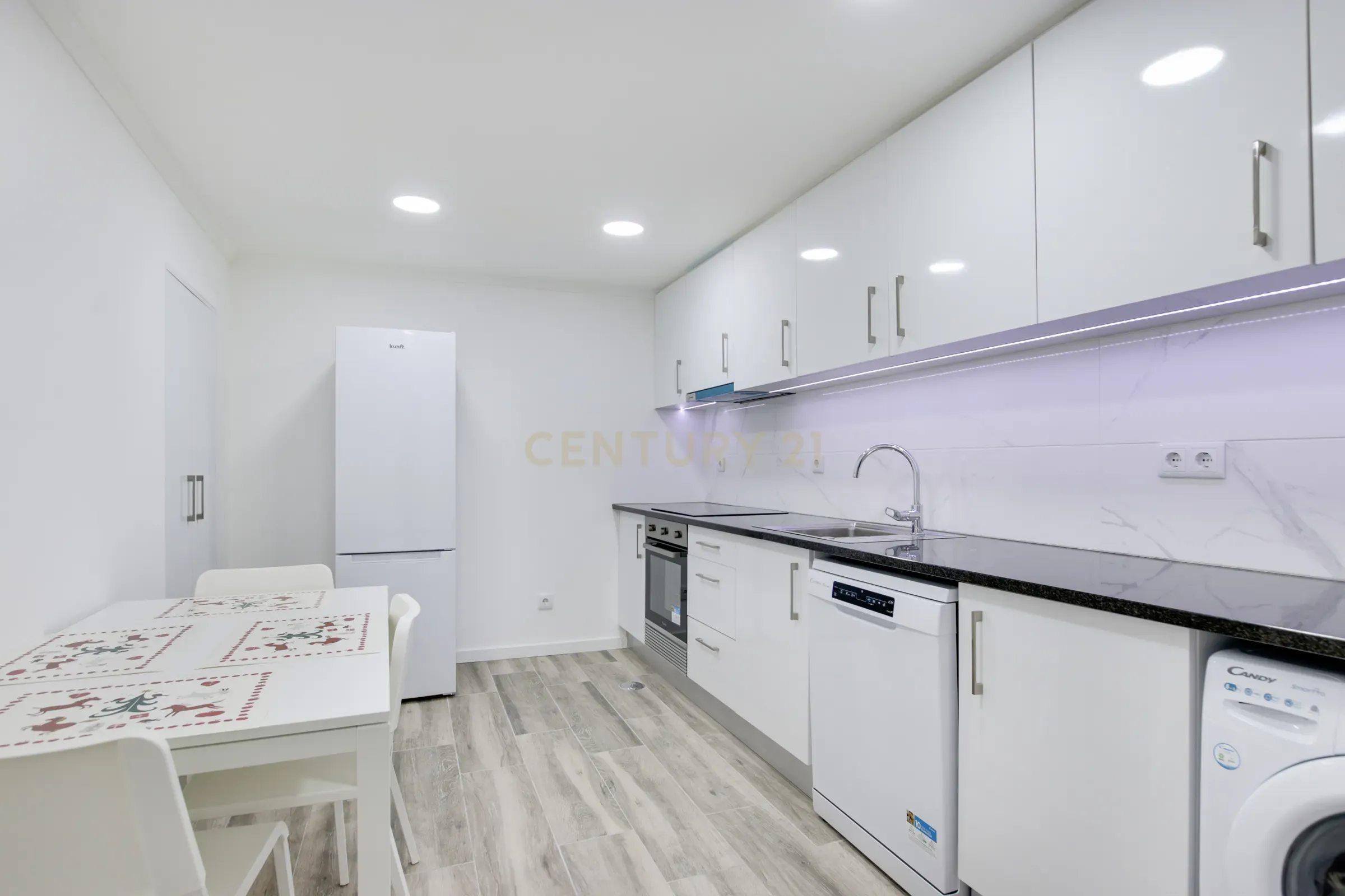 Apartamento T1 Remodelado - Lapa - Image 6