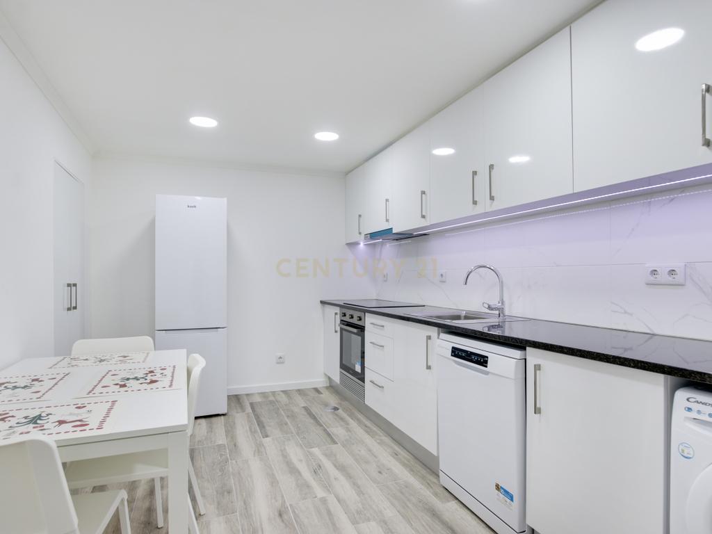 Apartamento T1 Remodelado - Lapa - Image 6