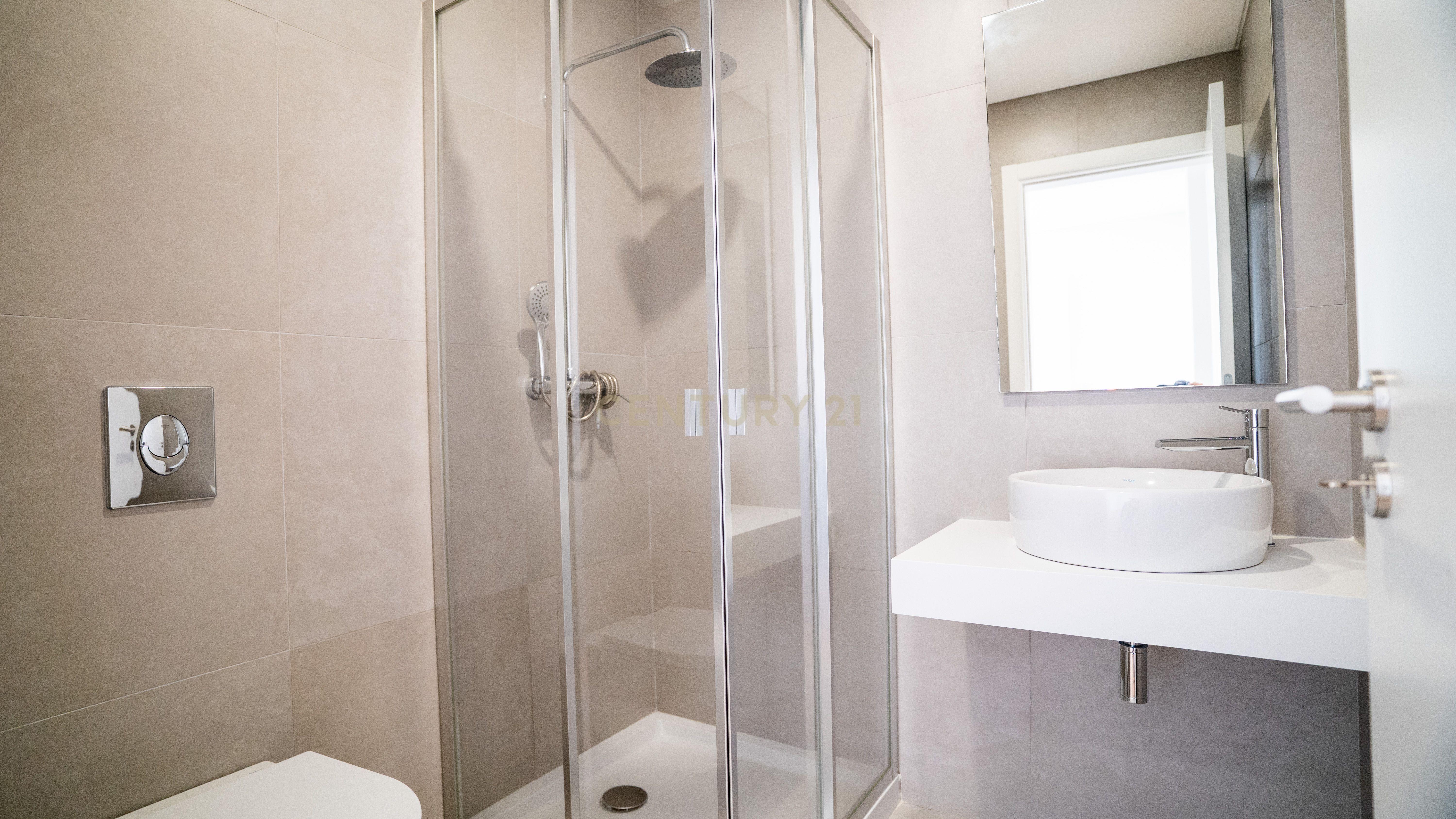 Moradia T4 – Empreendimento Sky City - Serra de Carnaxide - Image 92