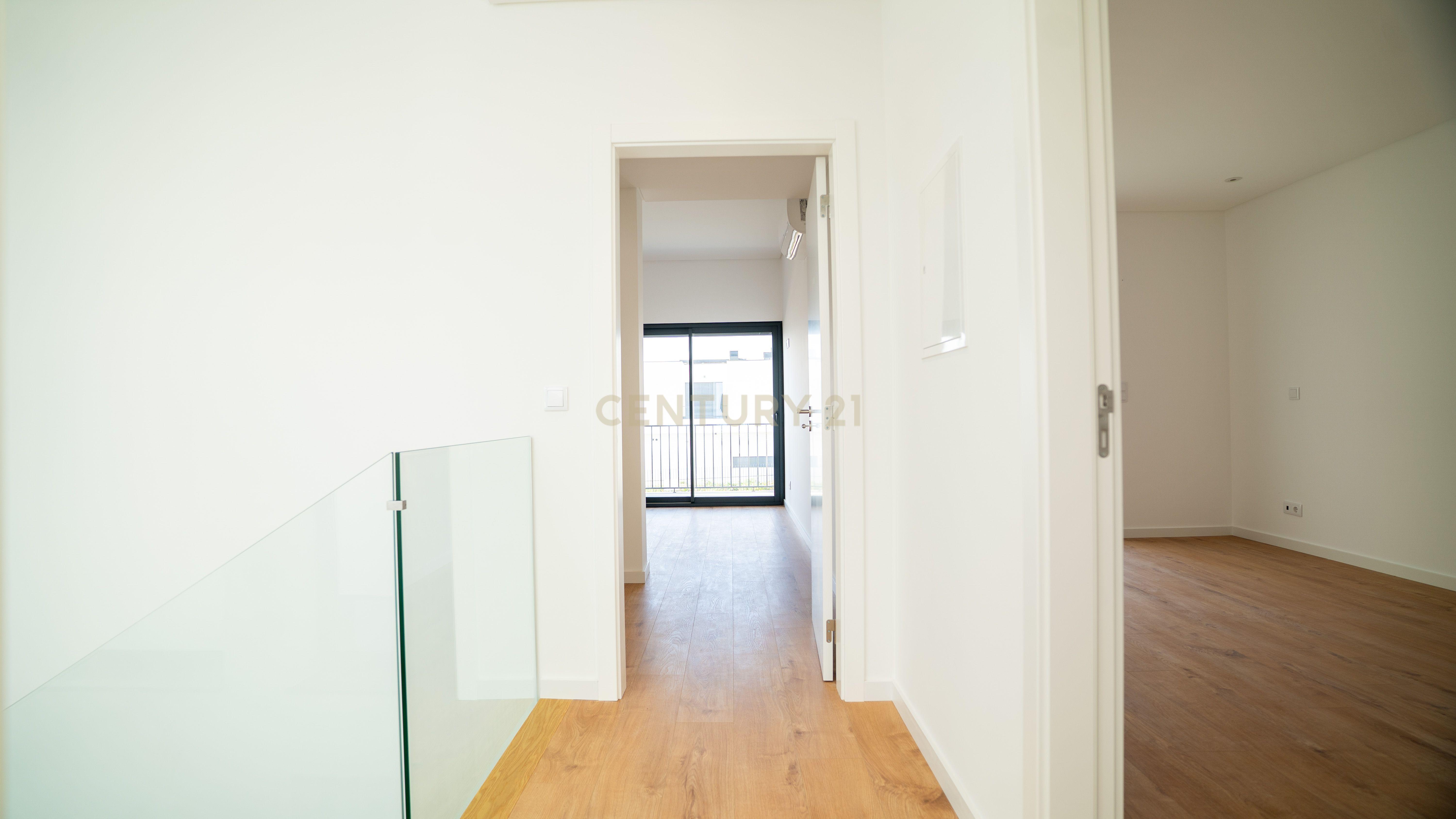 Moradia T4 – Empreendimento Sky City -  Serra de Carnaxide - Image 85