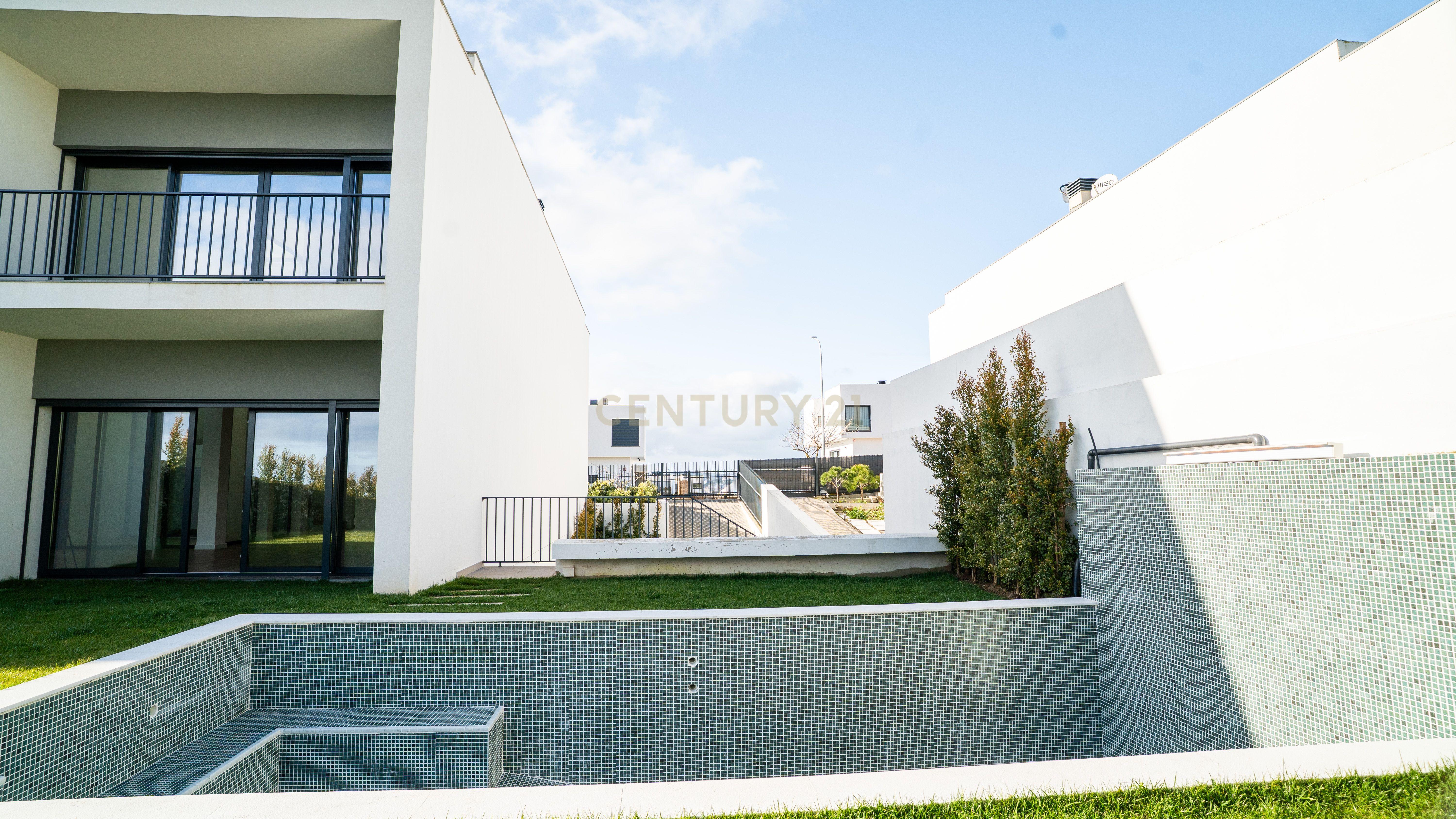 Moradia T4 – Empreendimento Sky City - Serra de Carnaxide - Image 63