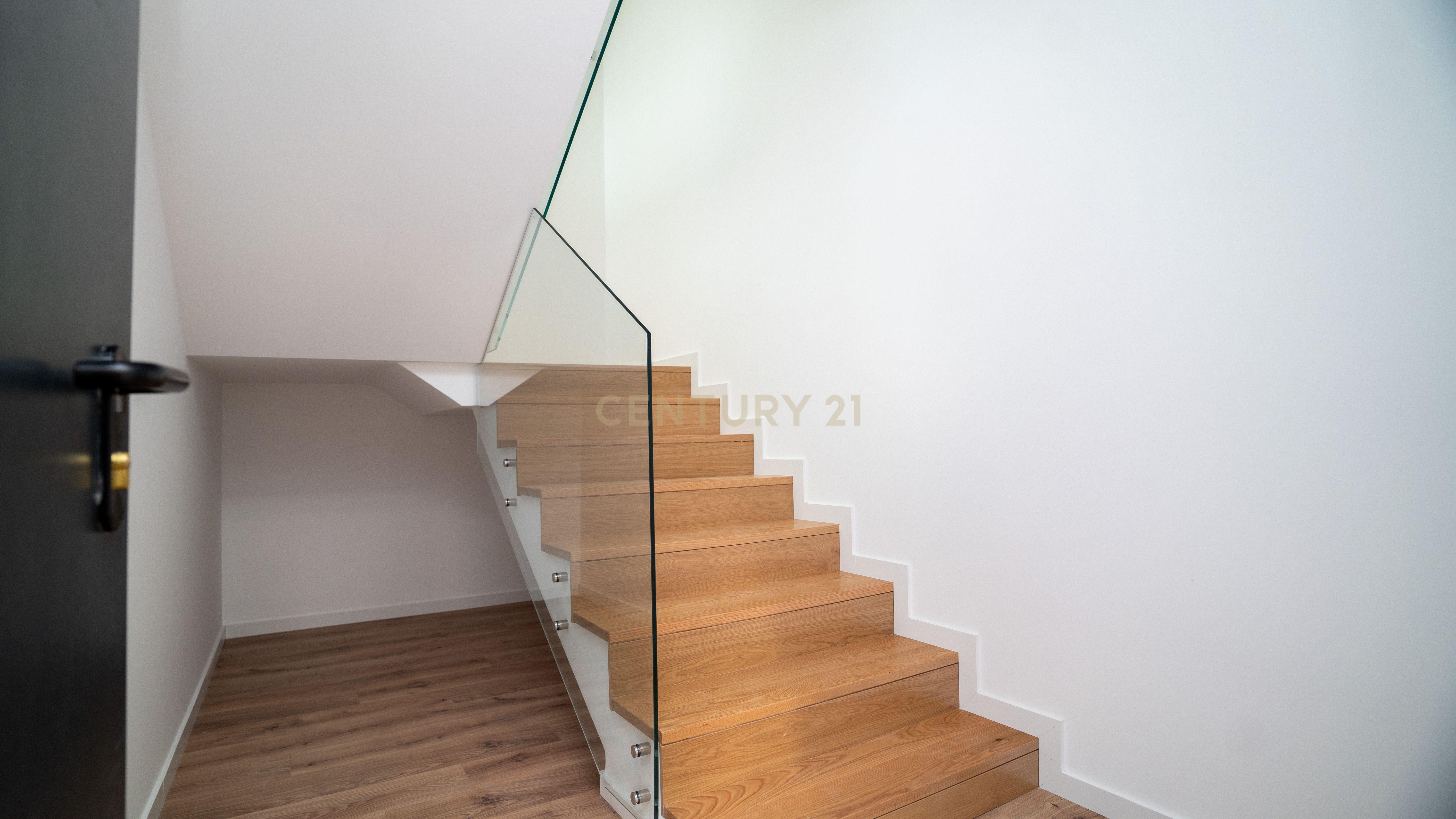 Moradia T4 – Empreendimento Sky City - Serra de Carnaxide - Image 55