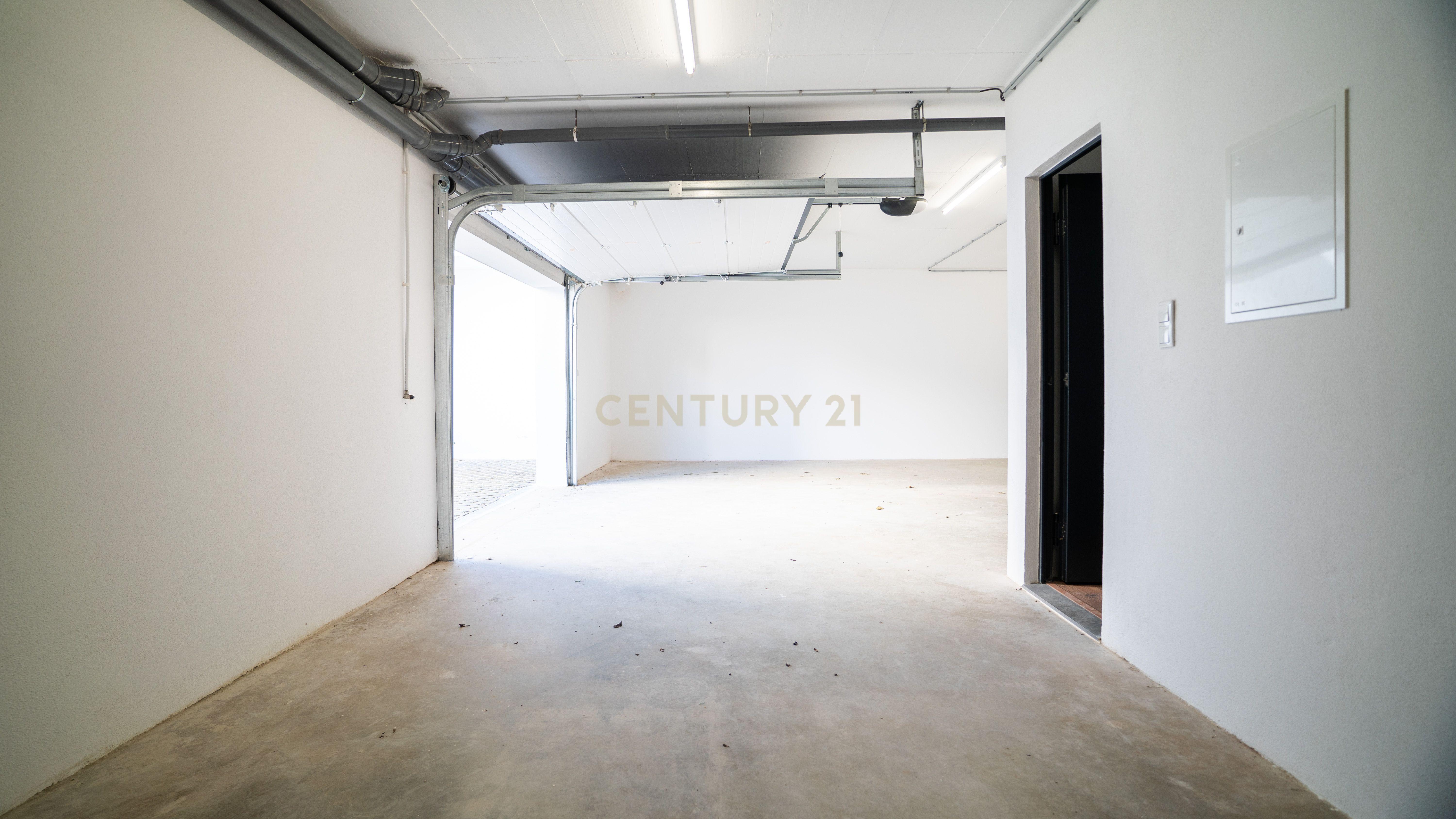 Moradia T4 – Empreendimento Sky City - Serra de Carnaxide - Image 38
