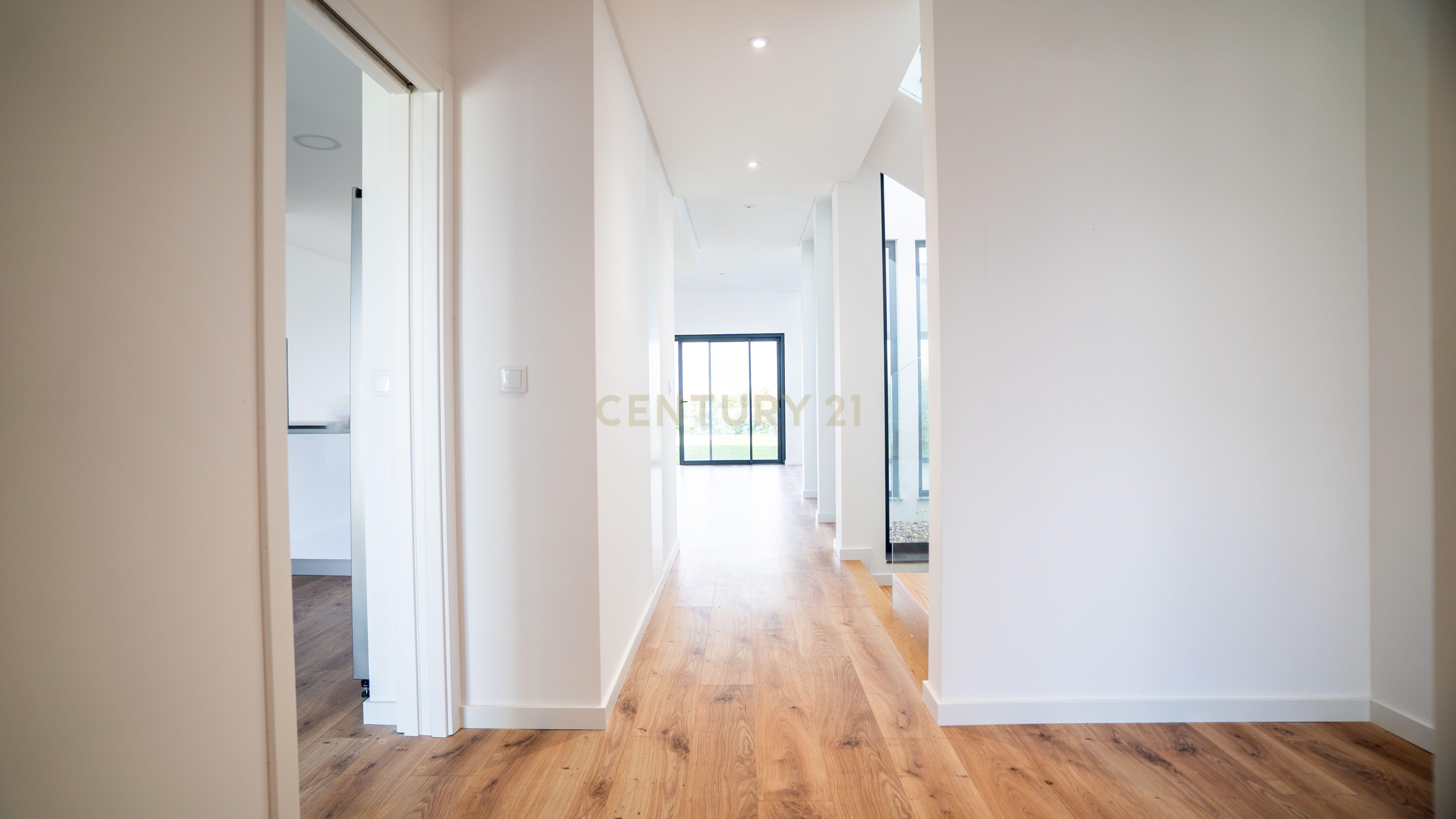 Moradia T4 – Empreendimento Sky City -  Serra de Carnaxide - Image 43