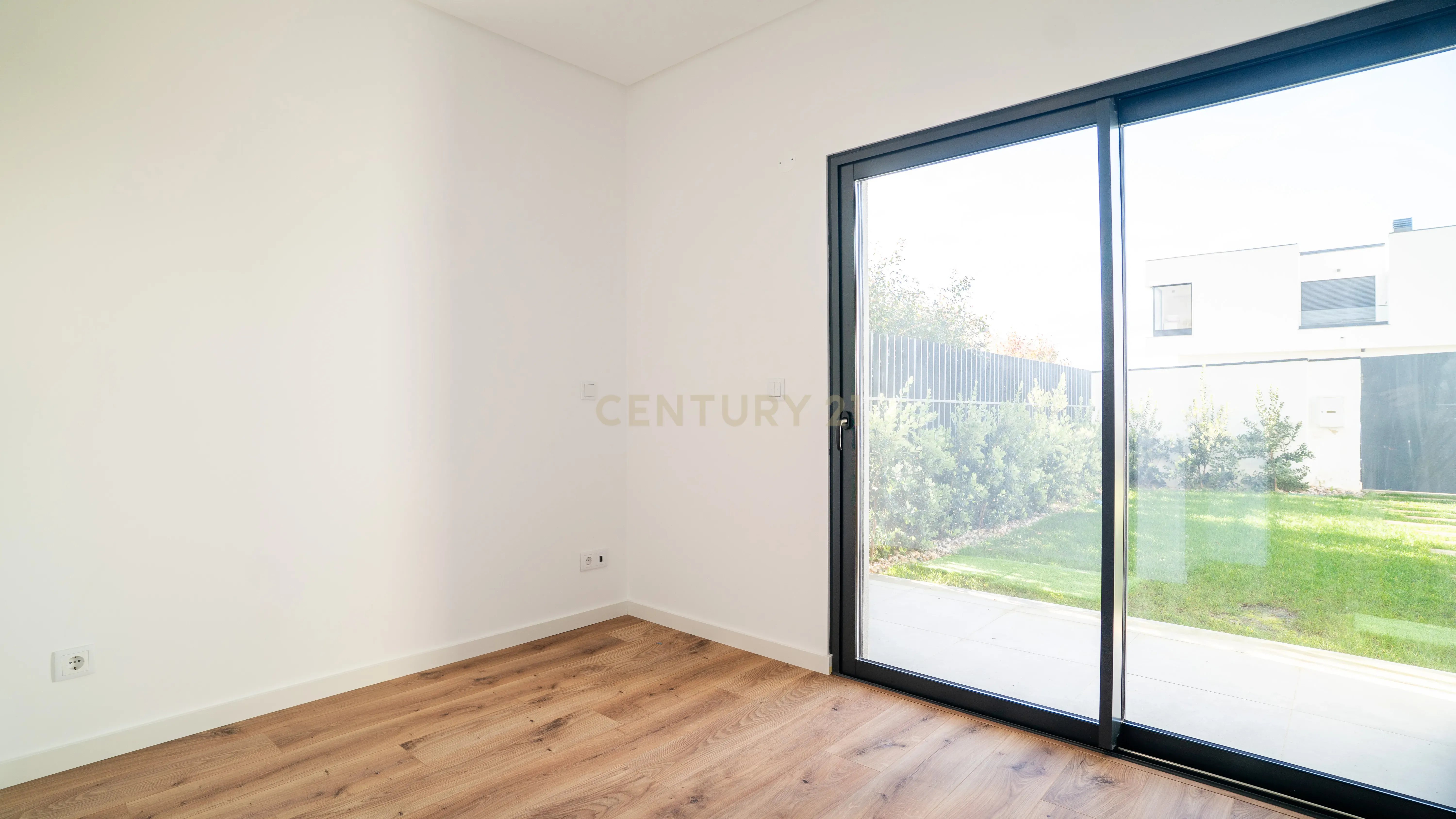 Moradia T4 – Empreendimento Sky City - Serra de Carnaxide - Image 42