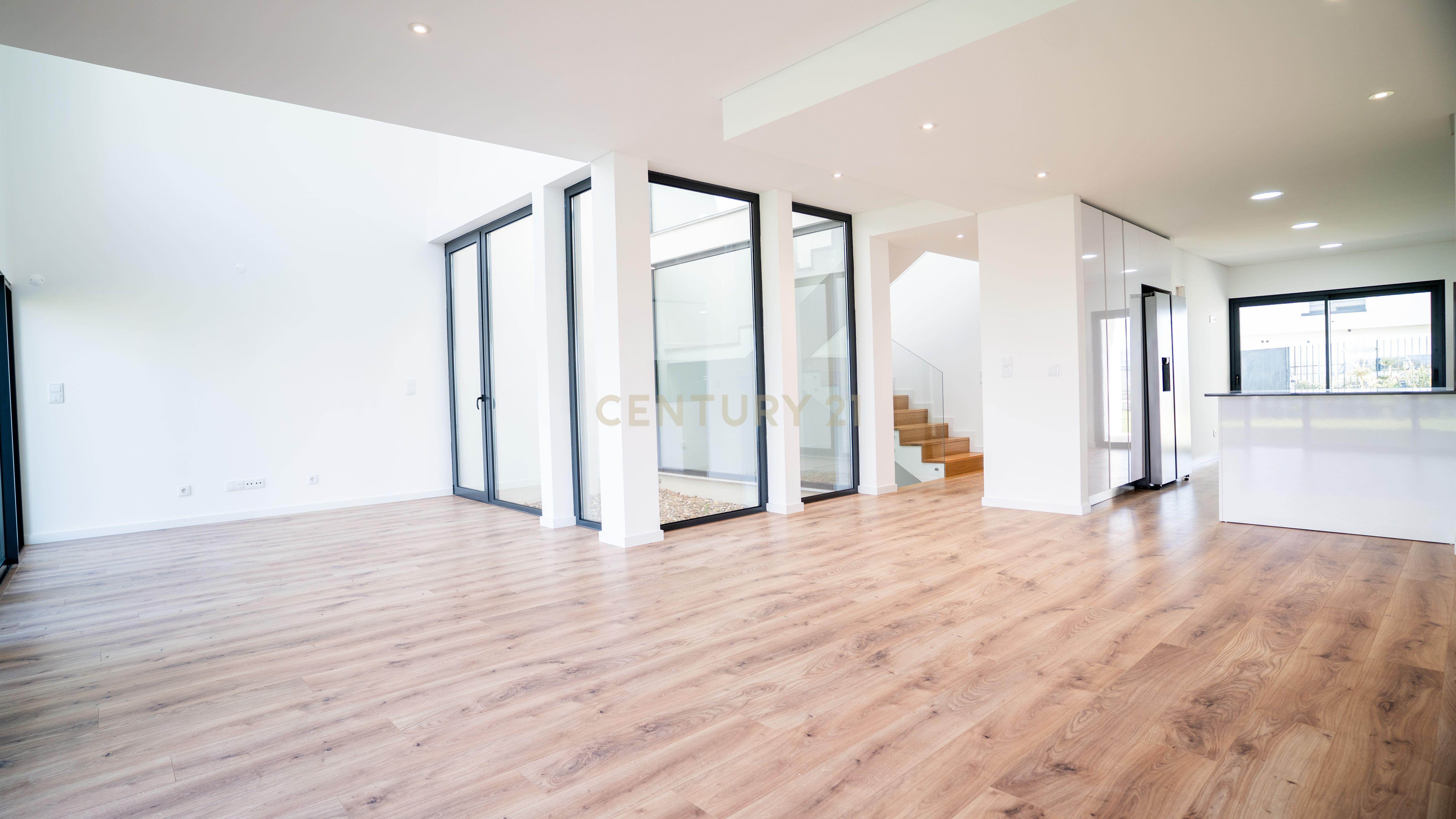 Moradia T4 – Empreendimento Sky City -  Serra de Carnaxide - Image 29