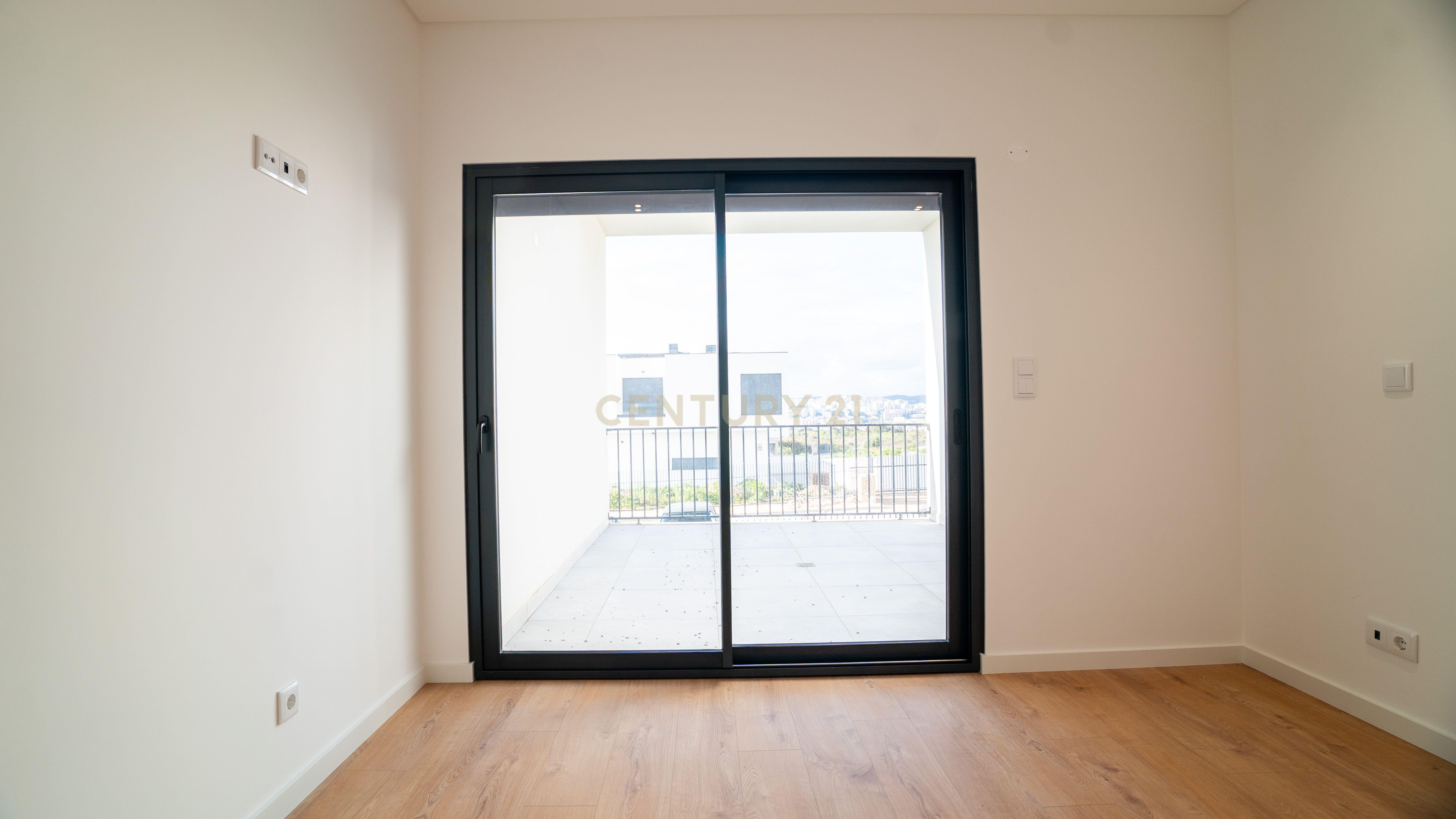 Moradia T4 – Empreendimento Sky City -  Serra de Carnaxide - Image 23