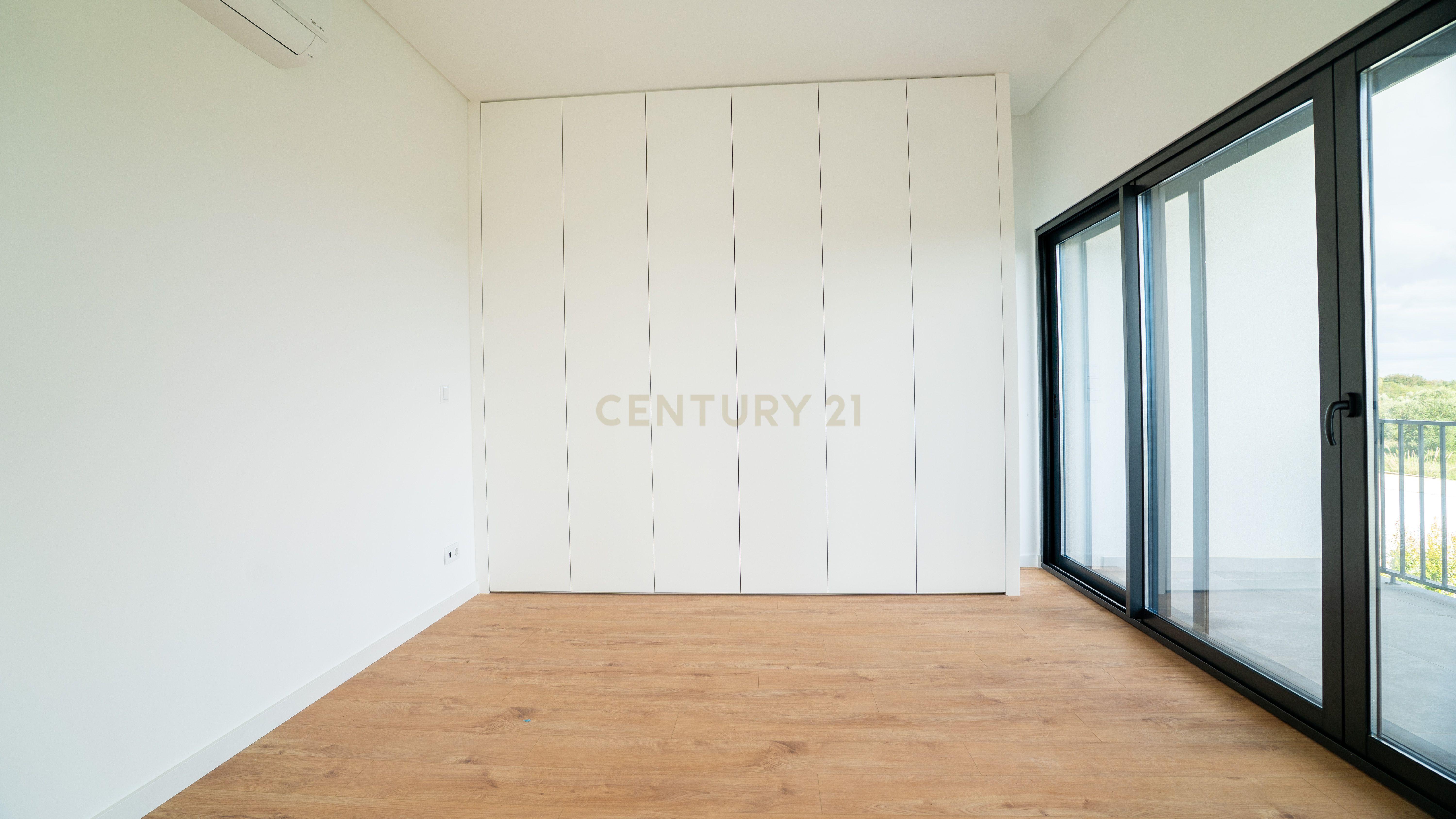 Moradia T4 – Empreendimento Sky City -  Serra de Carnaxide - Image 17
