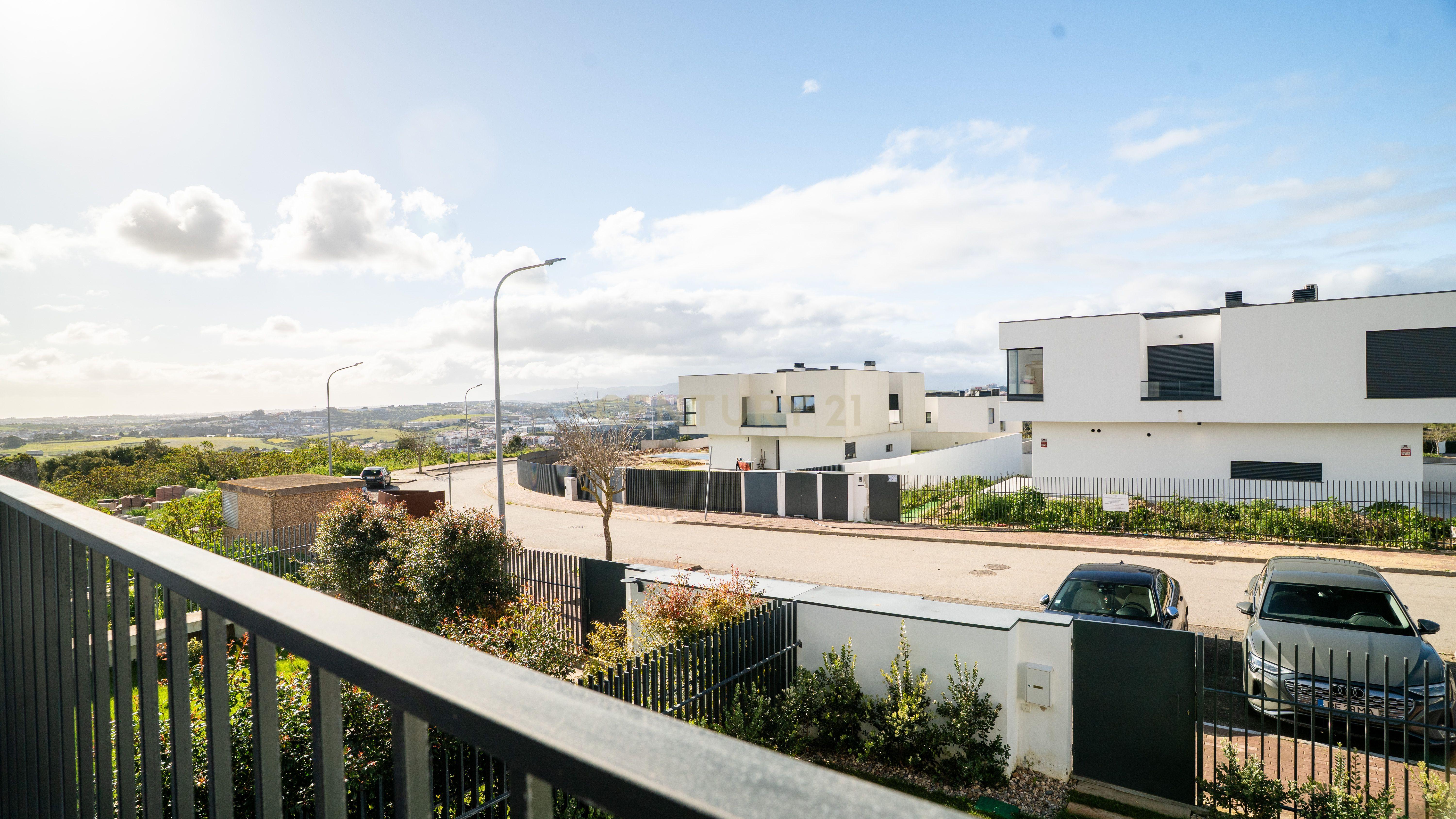 Moradia T4 – Empreendimento Sky City -  Serra de Carnaxide - Image 10