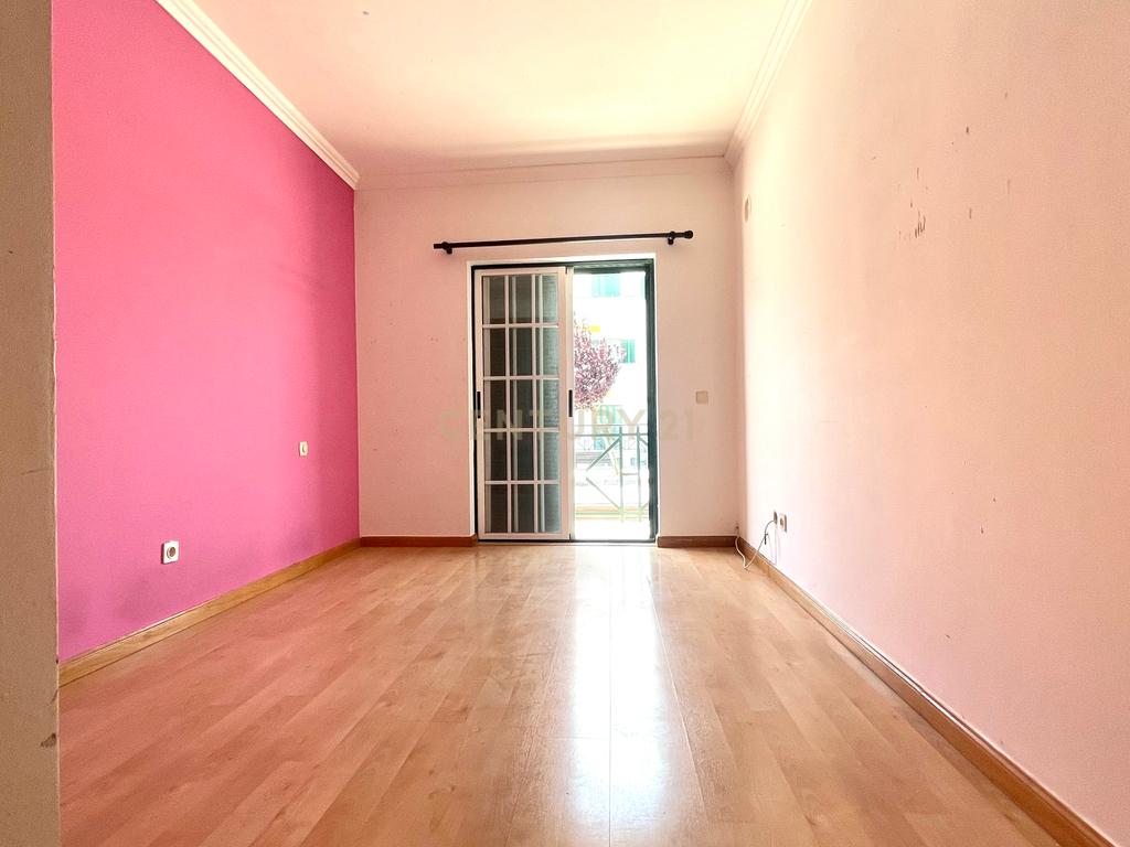 Apartamento T2, com Duas Varandas e Arrecadação, em Aires, Palmela - Image 17