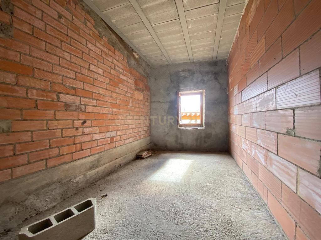 - Image 14