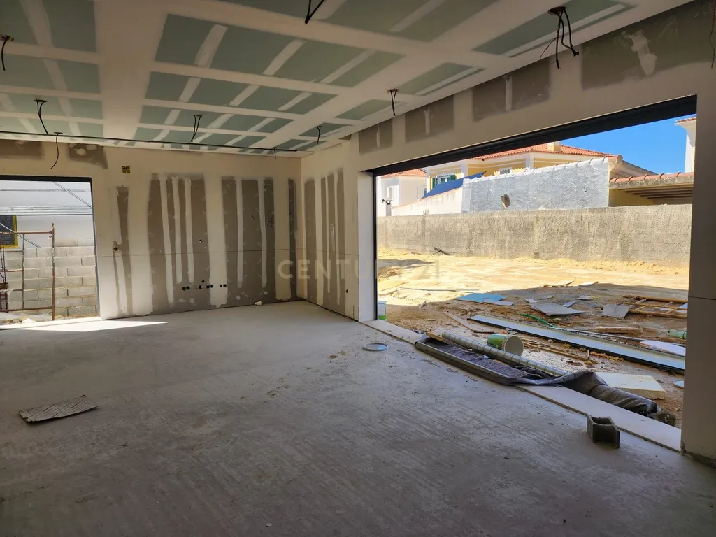 Descubra a sua nova casa em Azeitão! - Image 16