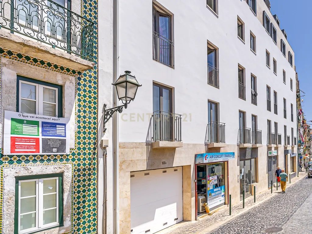 Apartamento T3 com terraço, garagem e elevador na Rua do Benformoso, em Lisboa - Image 25