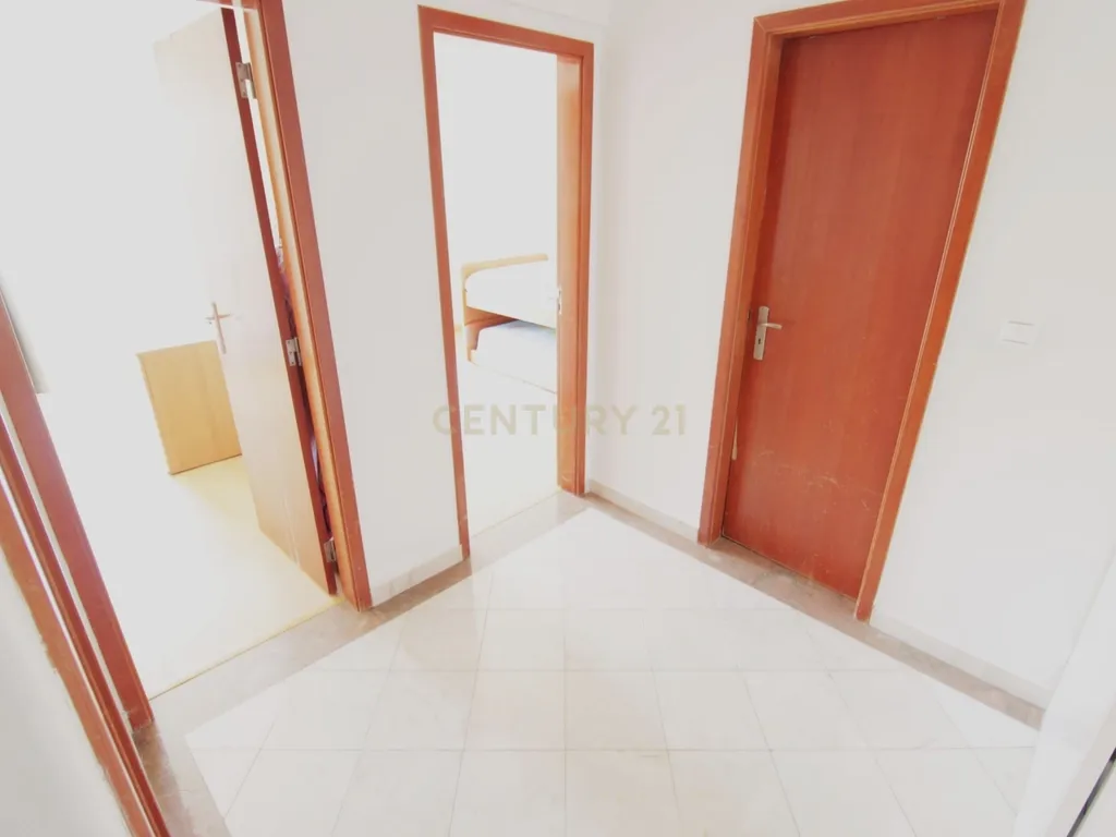 Apartamento T3 com Vista Serra em Alcabideche – Cascais - Image 8