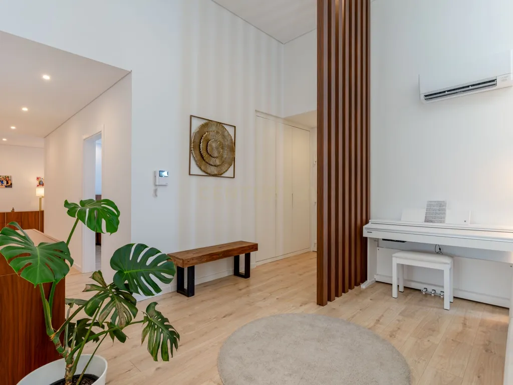 Moradia T4 Térrea de excelência com piscina e casa independente de 50m2 | Quinta da Marquesa - Image 5