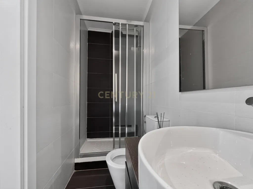 T3 com Suite na Av. 5 de Outubro | Entrecampos - Image 15