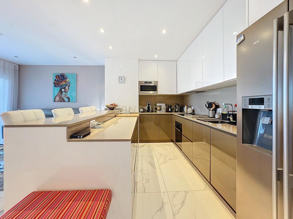 Excelente apartamento de 2 quartos num Condomínio de luxo na Nazaré - Vista mar - Image 16